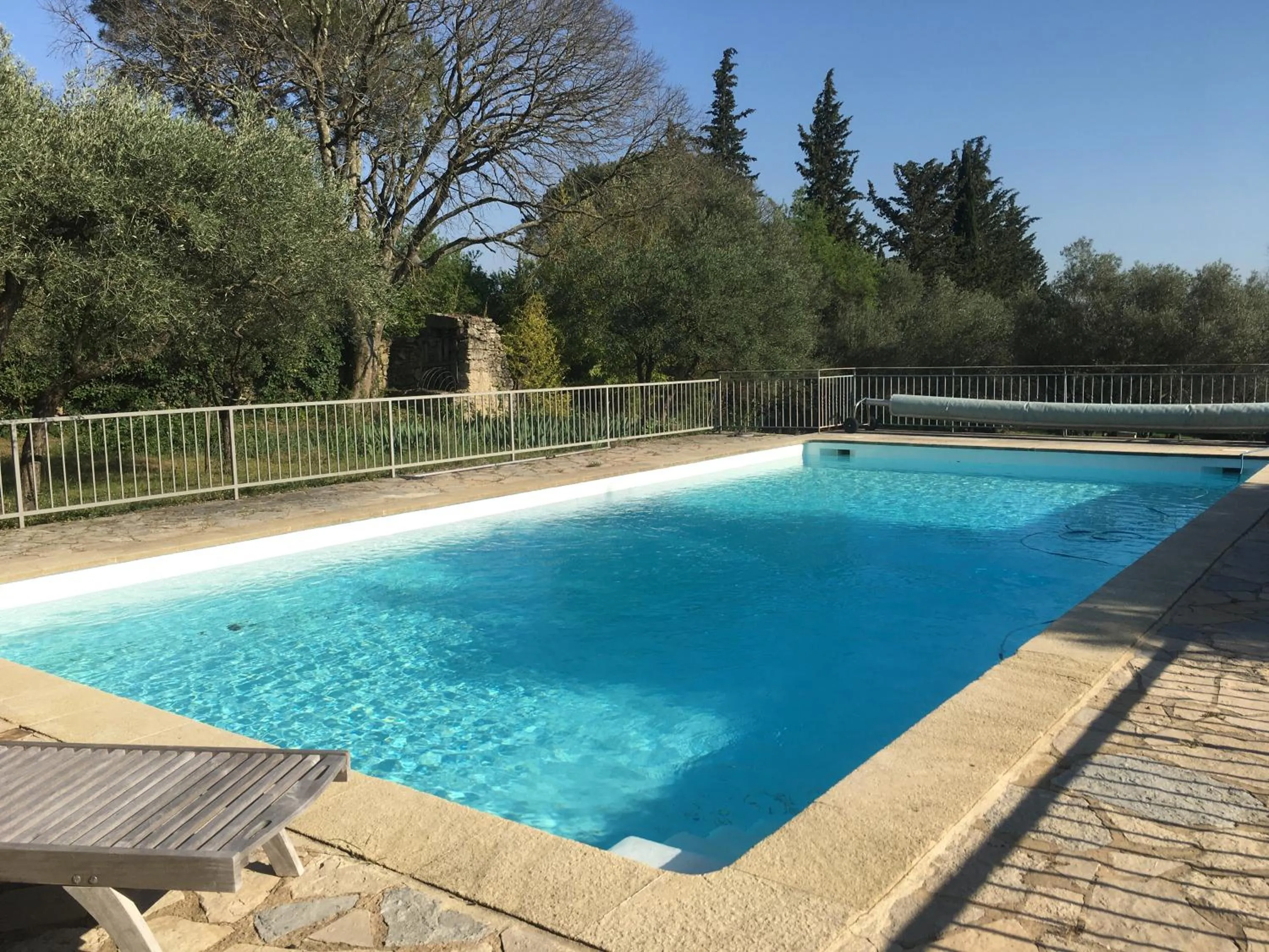 Swimming pool in Les Olivettes le mazet