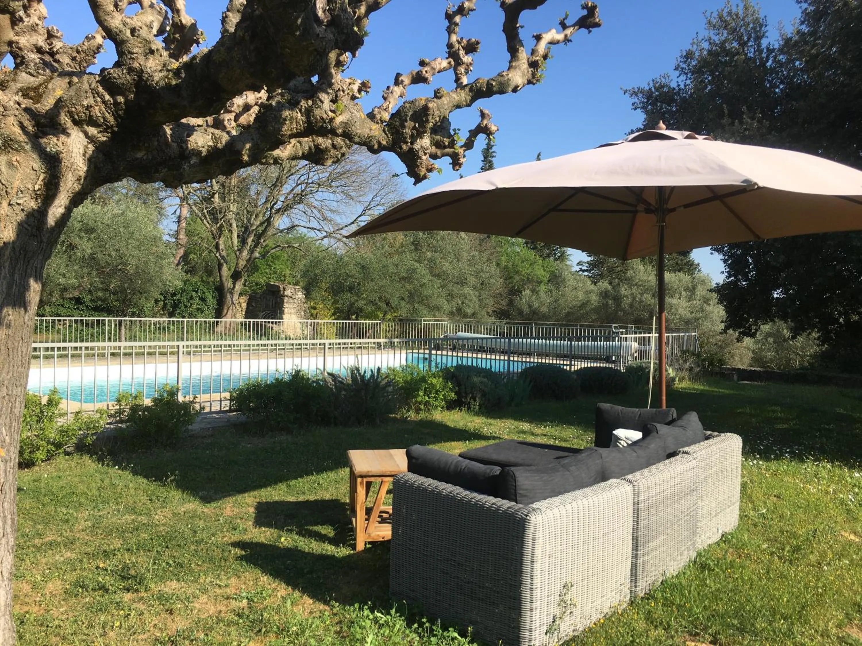 Swimming pool in Les Olivettes le mazet