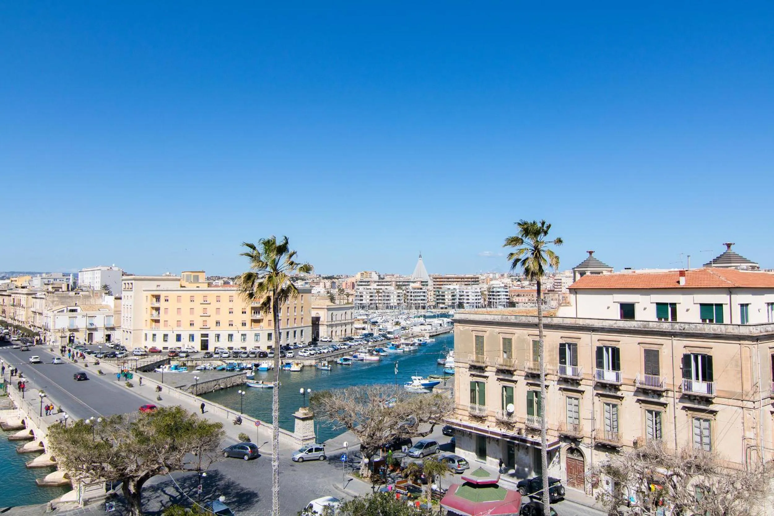 City view in Apollo B&B