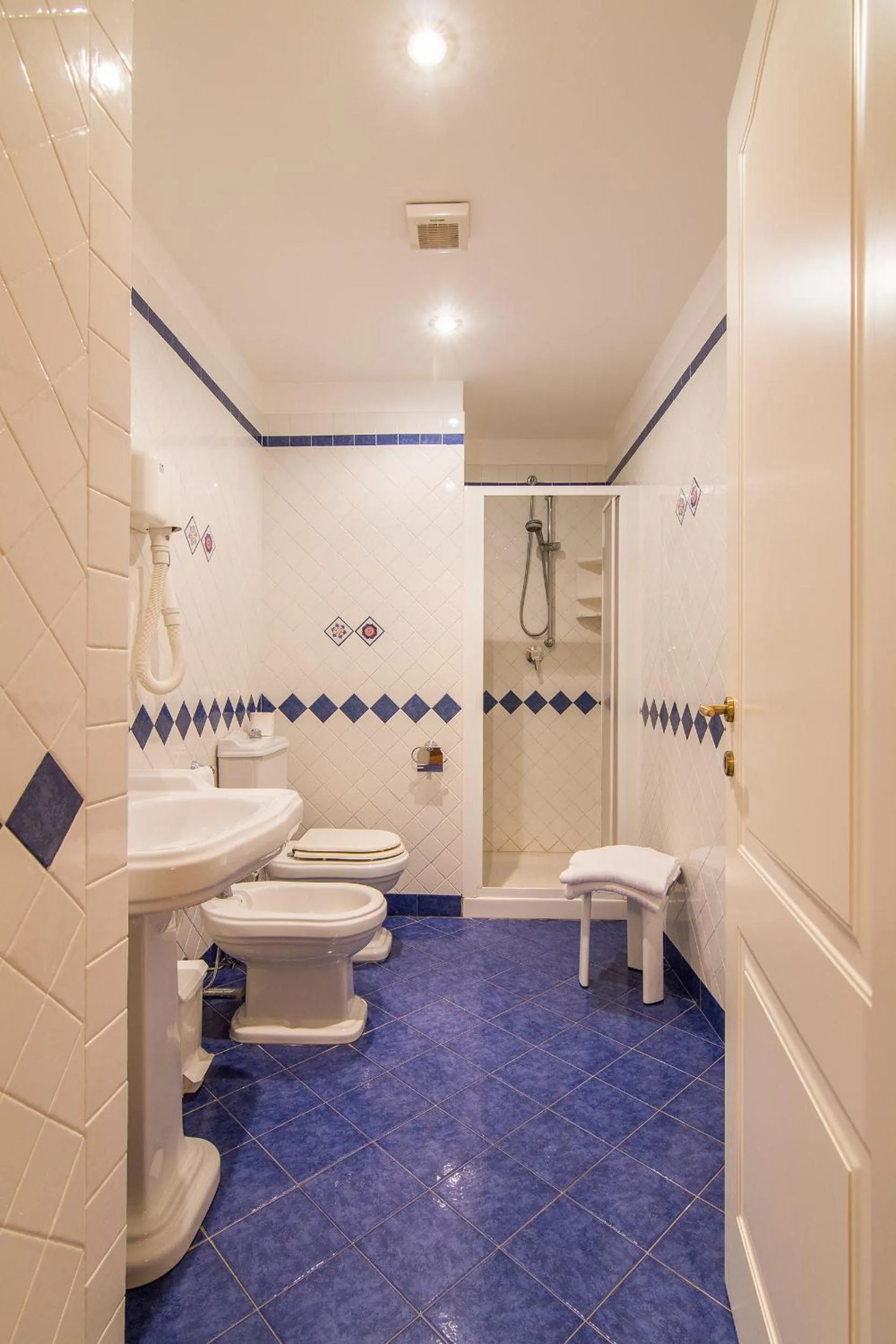 Bathroom in Apollo B&B