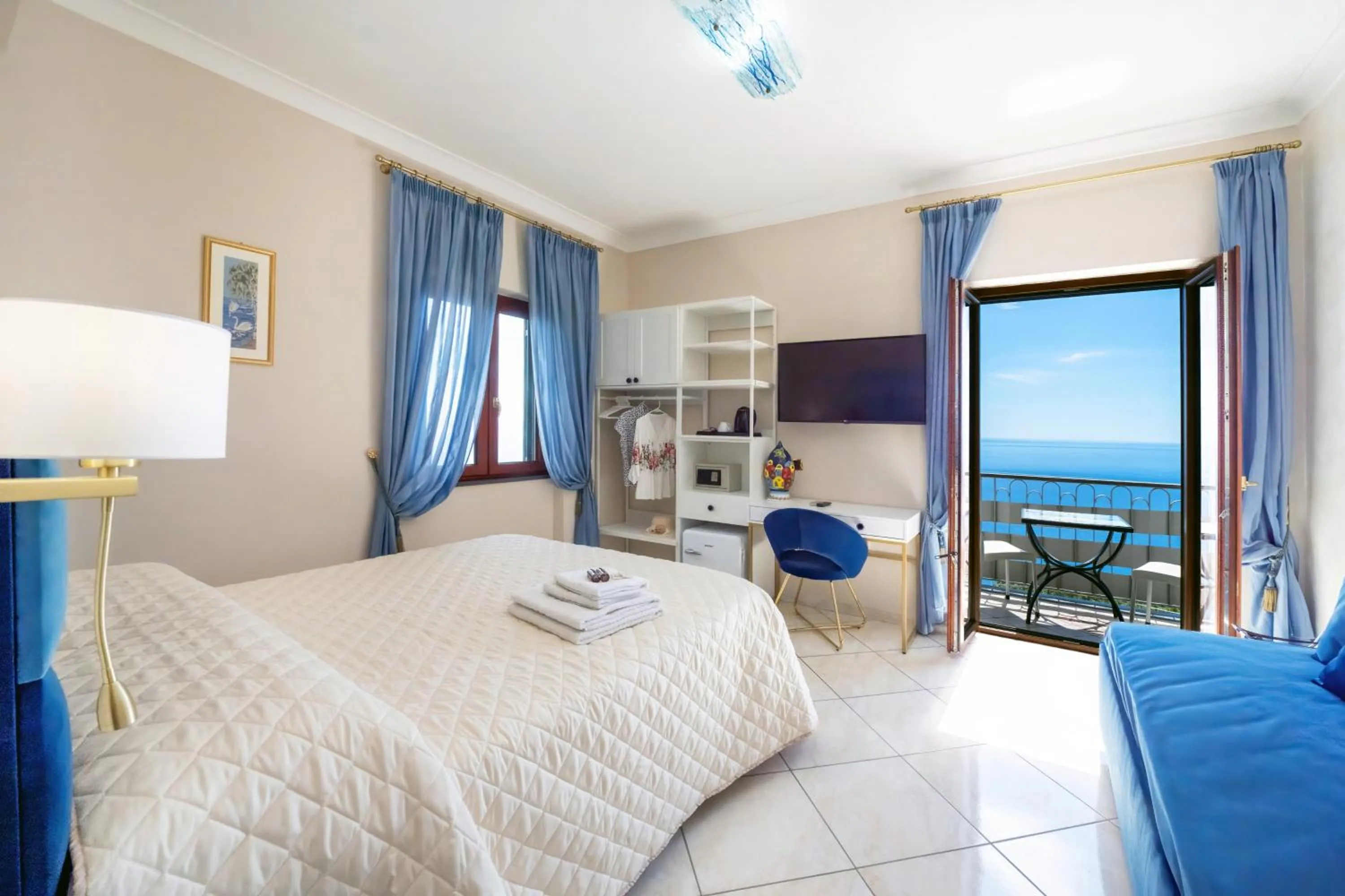 Bed in B&B Il Pavone