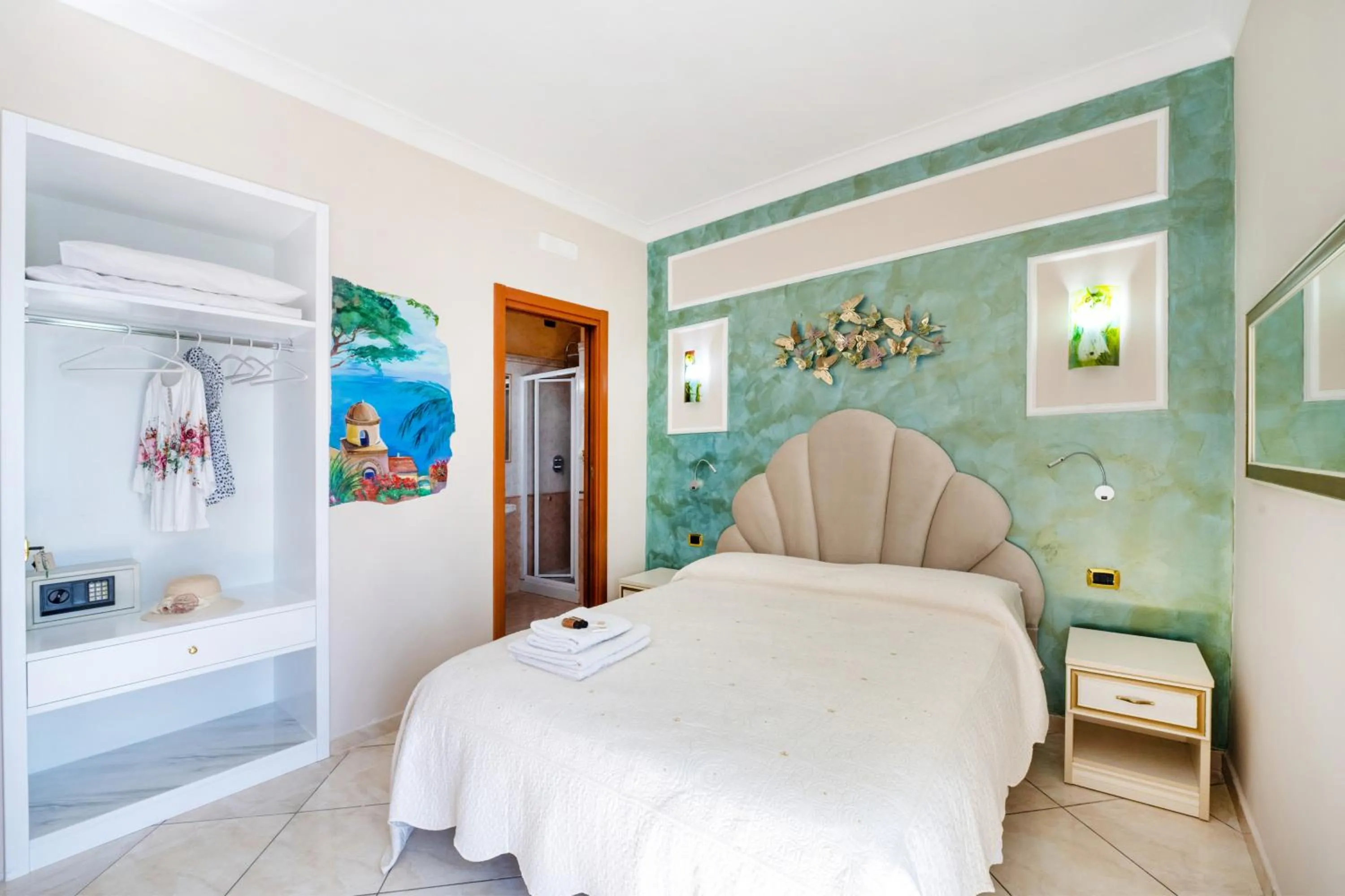 Bed in B&B Il Pavone