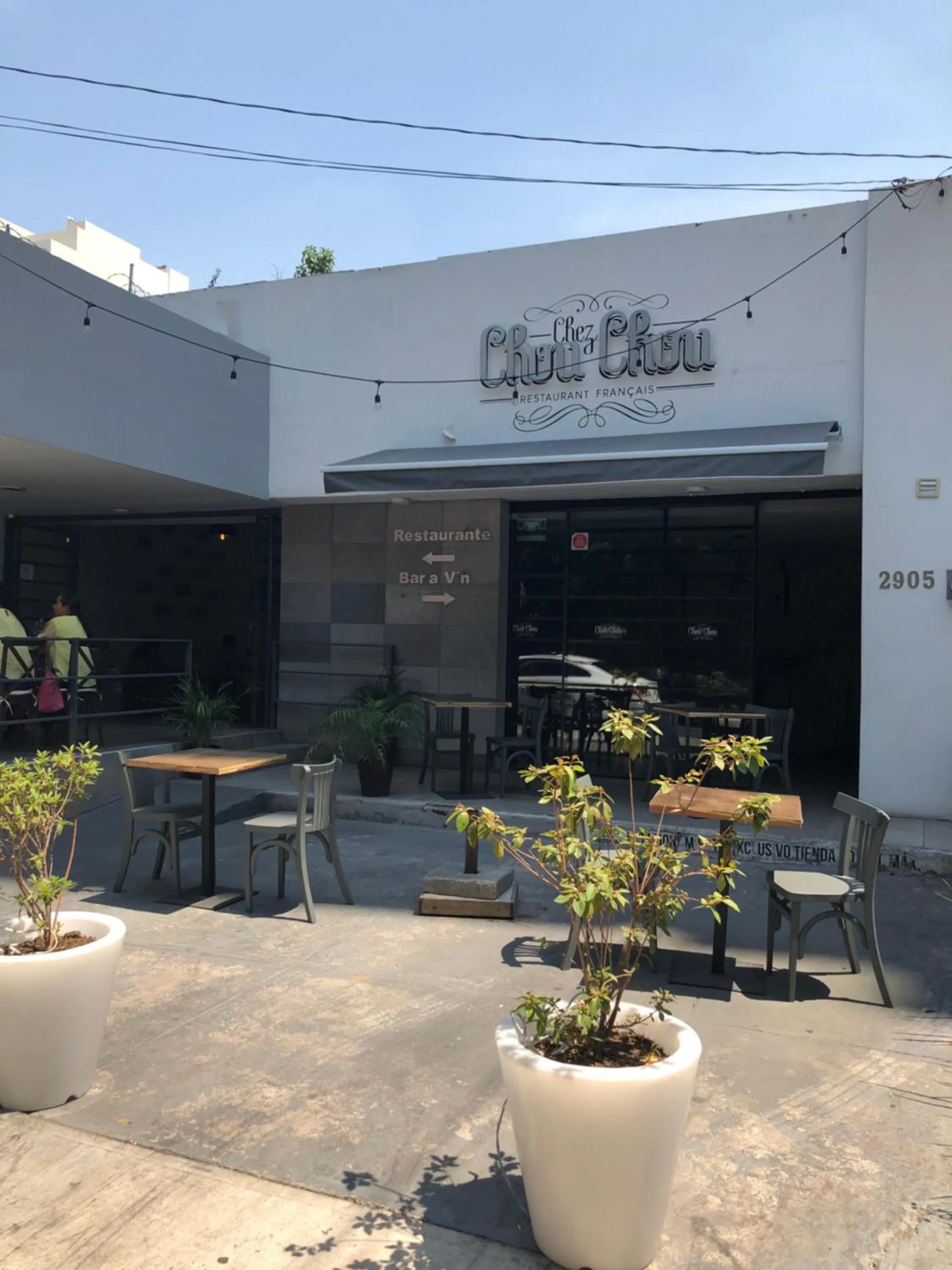 Property building in Hostal Guadalajara Cosmopolitan Providencia