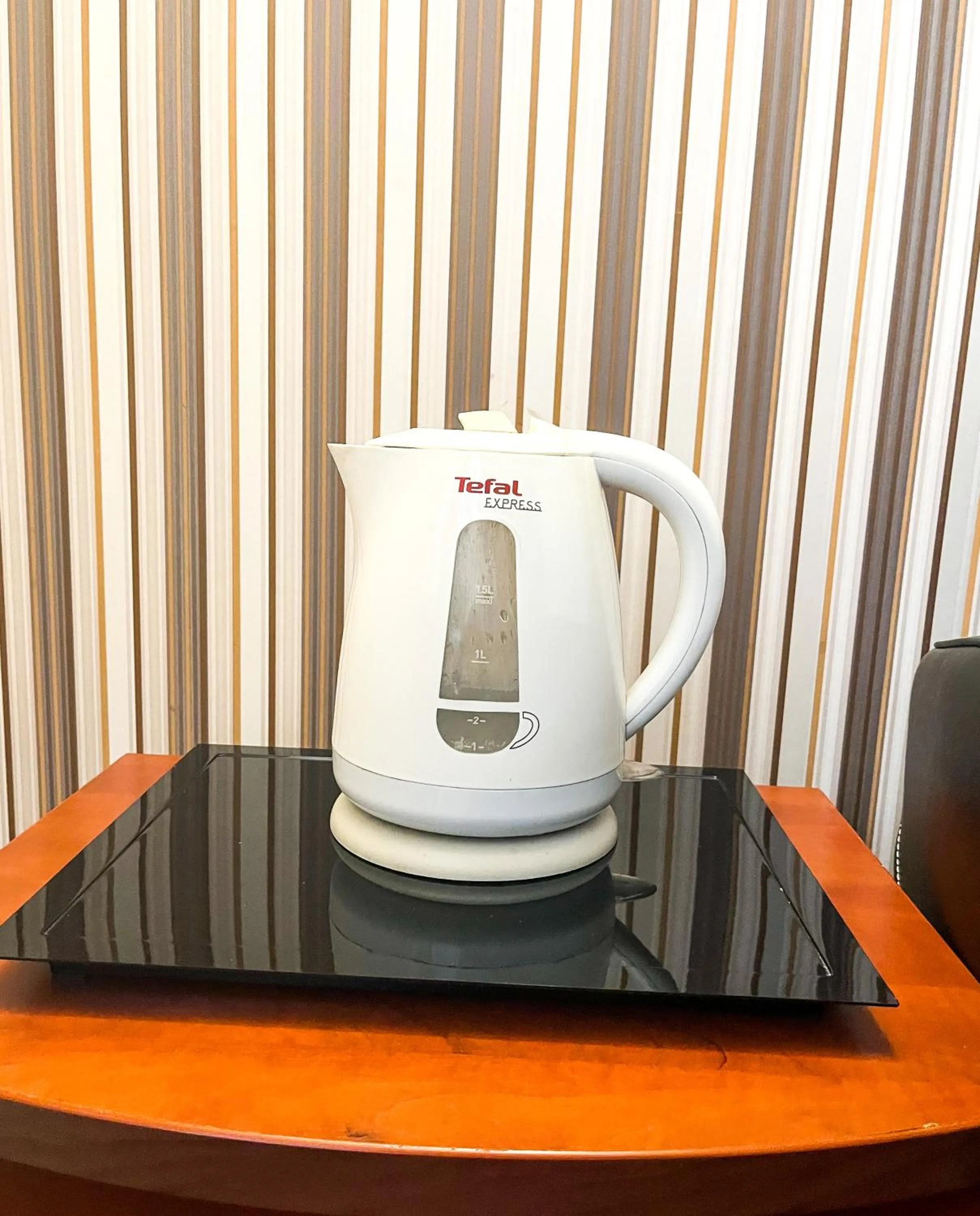 Coffee/tea facilities in Hotel Logos