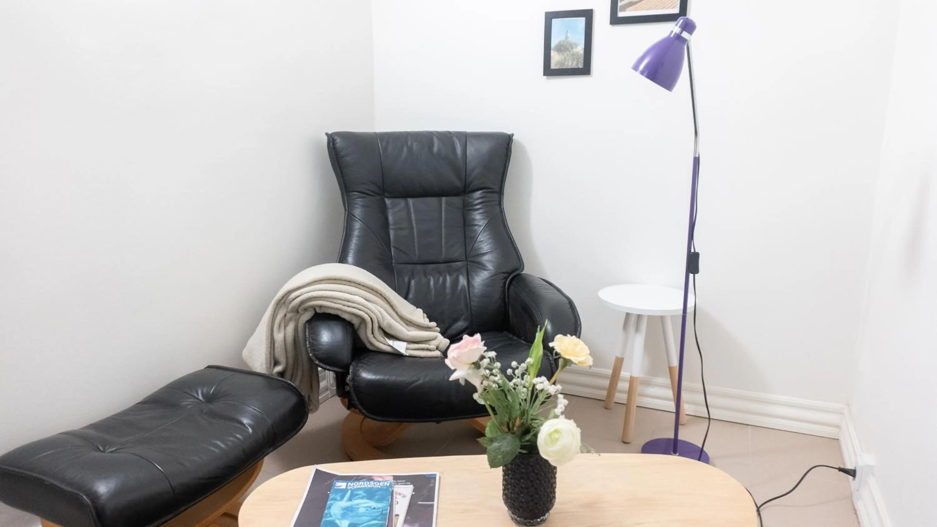 Living room in Hilmors Overnatning