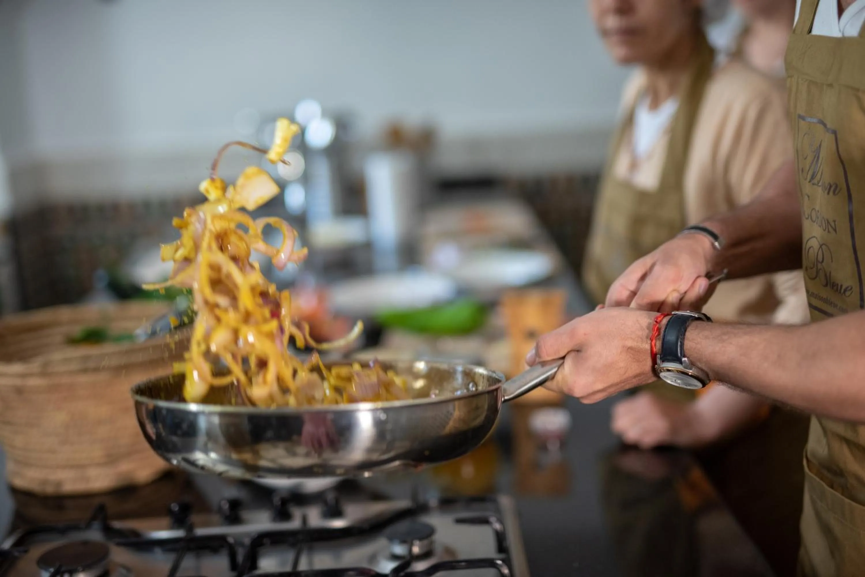 Communal kitchen in Riad Maison Bleue and Spa