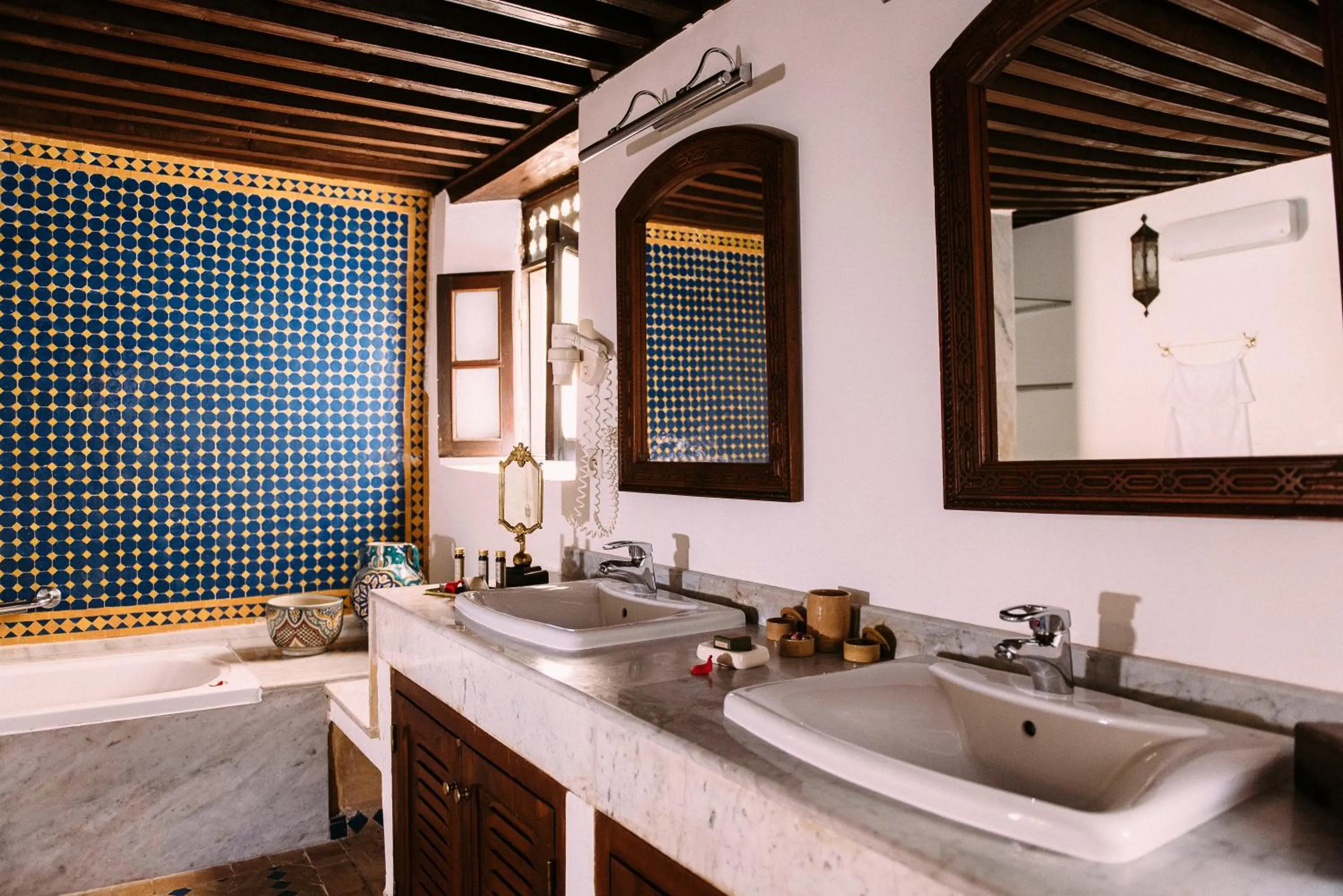 Bathroom in Riad Maison Bleue and Spa
