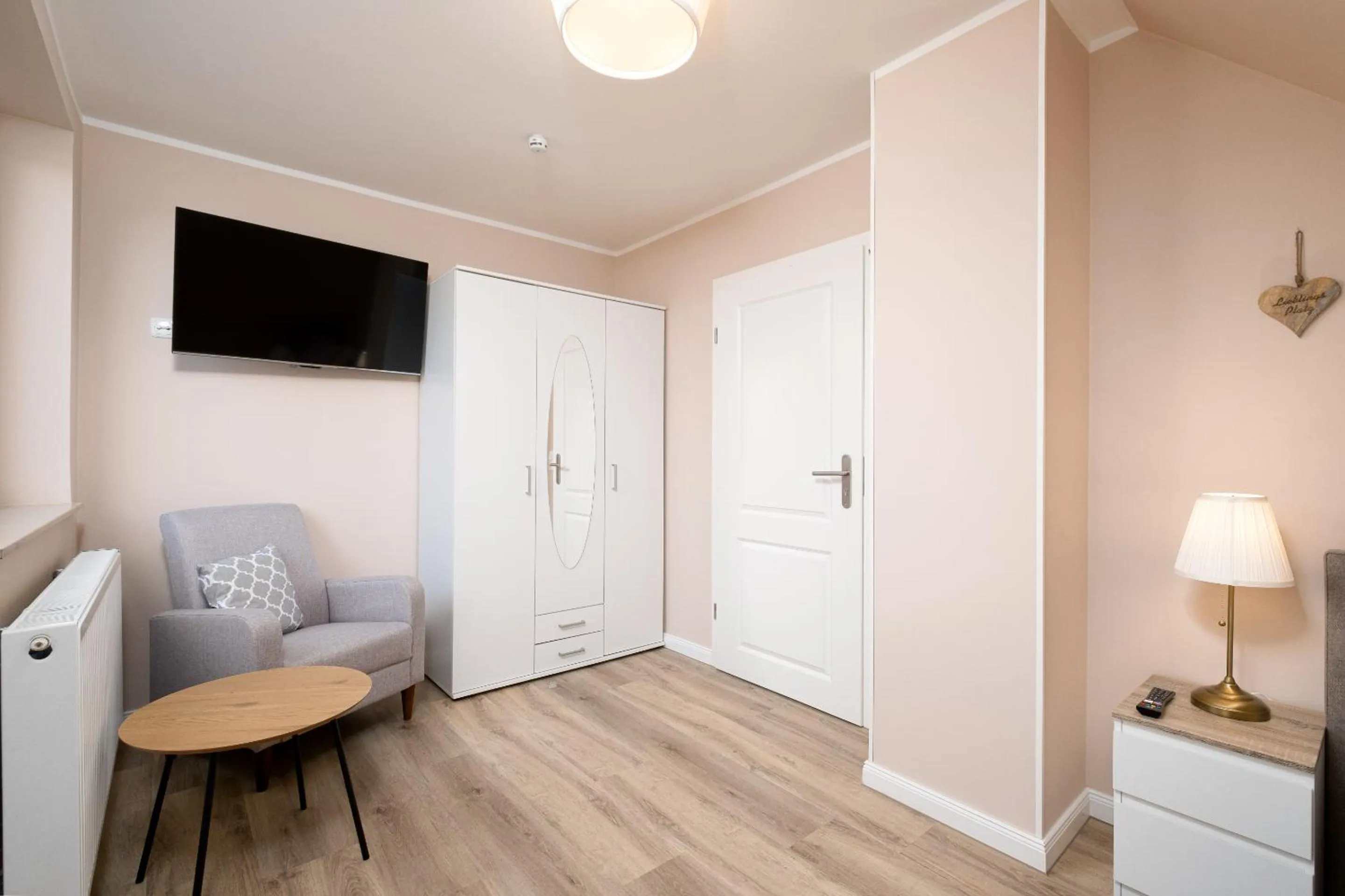 Bedroom in Gästehaus "Kleines Stadtidyll" -Zimmer und Apartments