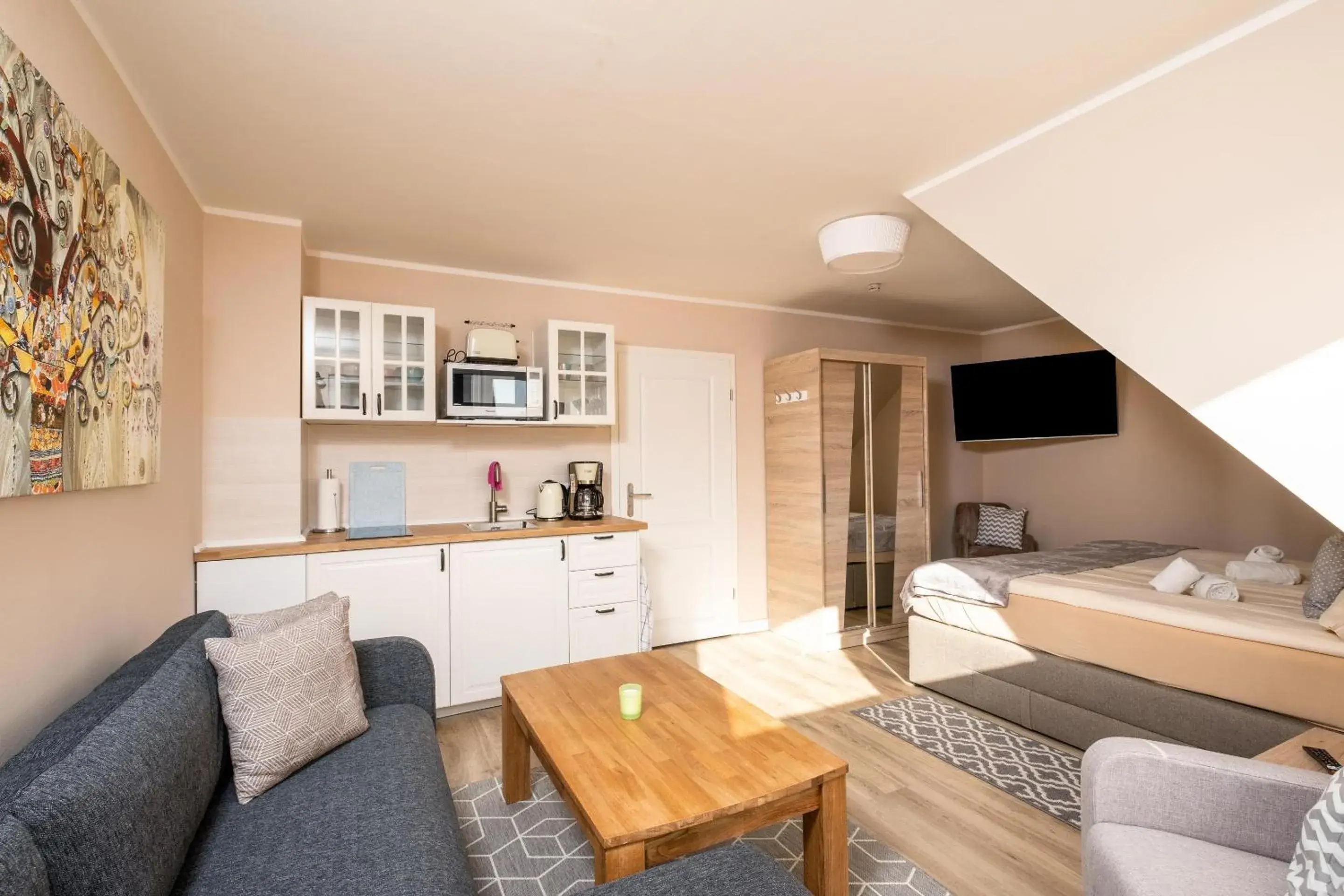 Apartment with Balcony - single occupancy in Gästehaus "Kleines Stadtidyll" -Zimmer und Apartments Apartment with Balcony - single occupancy in Gästehaus "Kleines Stadtidyll" -Zimmer und Apartments