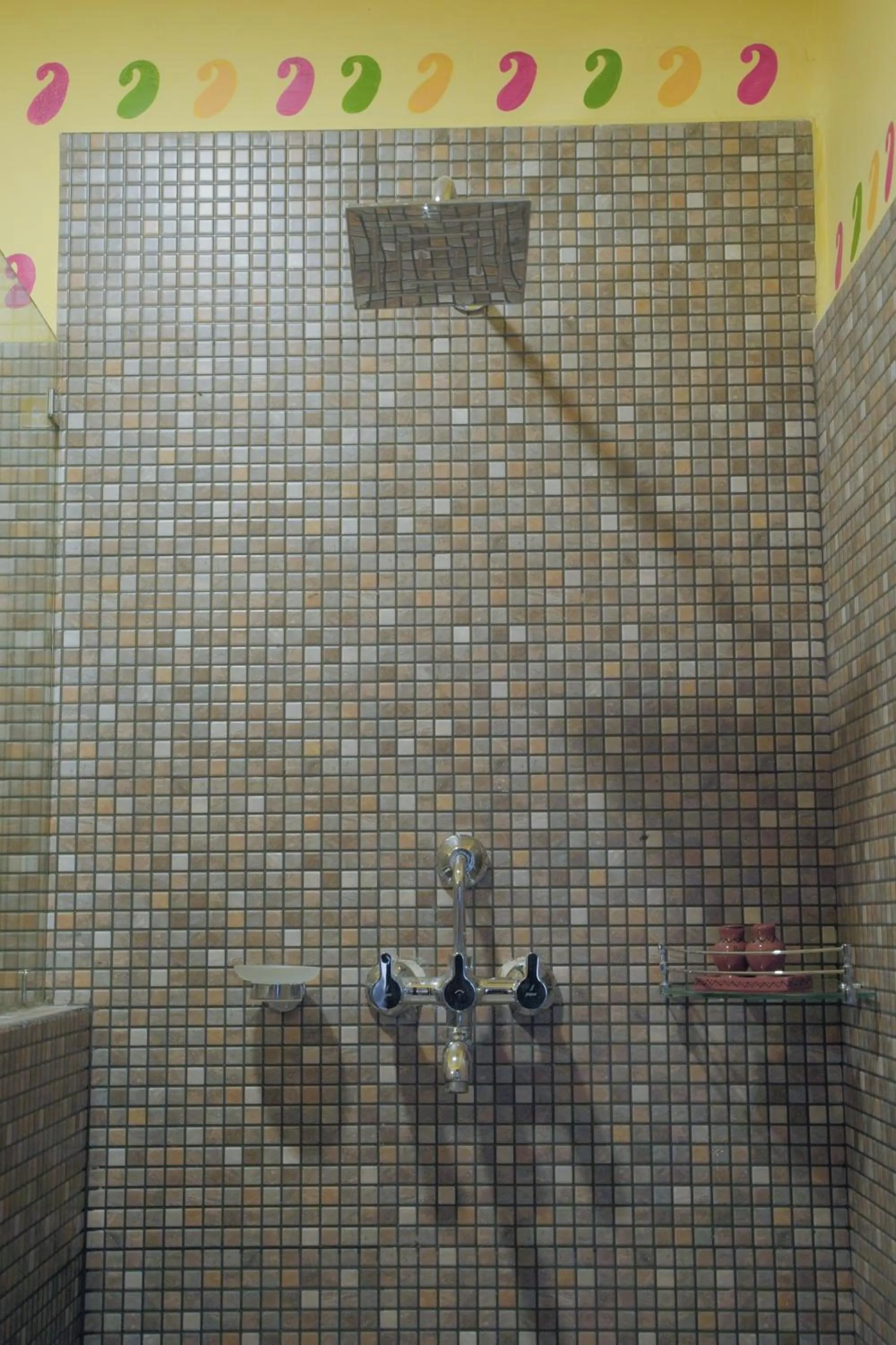 Shower in Sapana Village Lodge