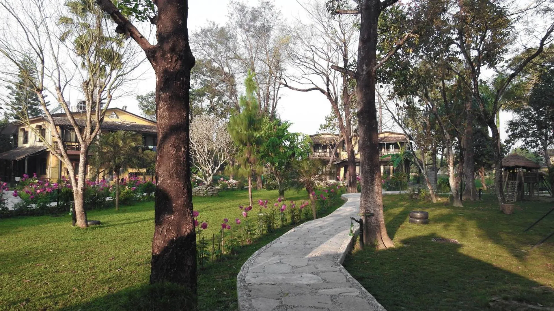 Garden in Sapana Village Lodge