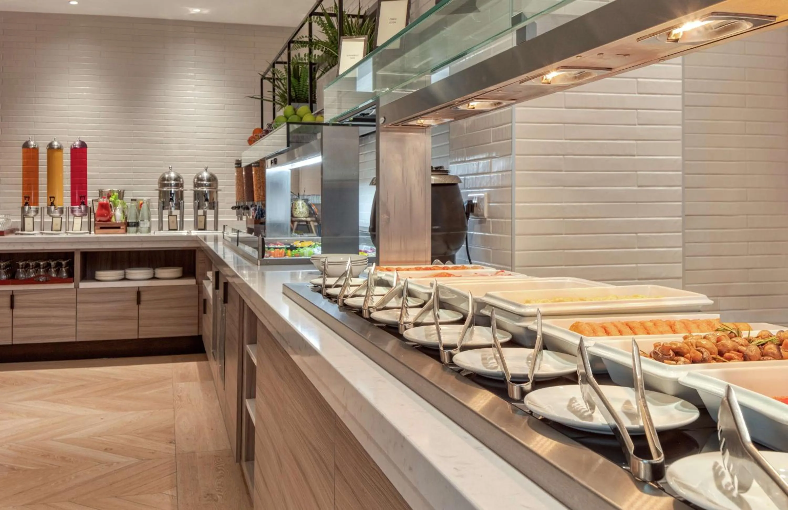 Breakfast in Hilton London Angel Islington