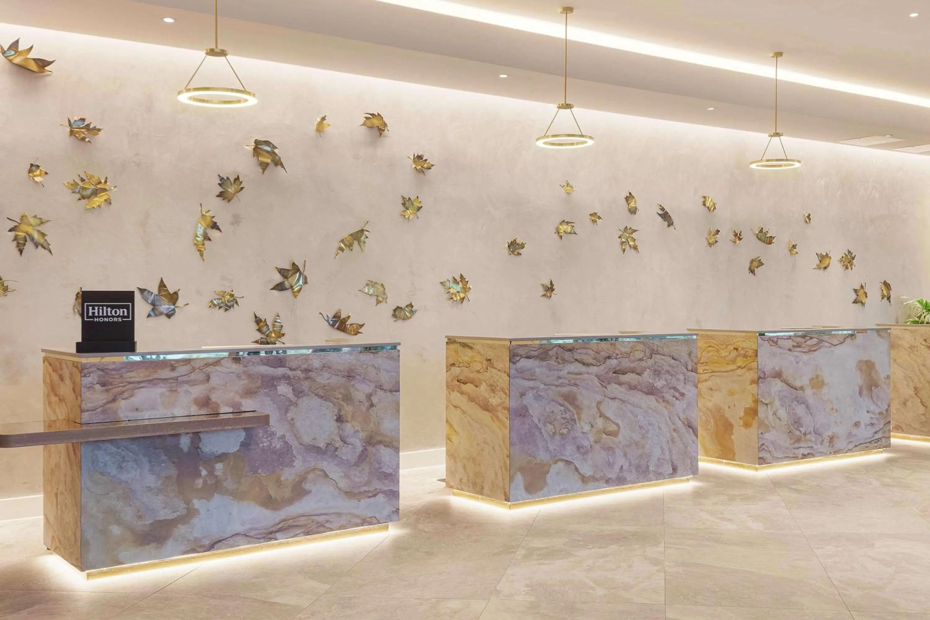 Lobby or reception in Hilton London Angel Islington