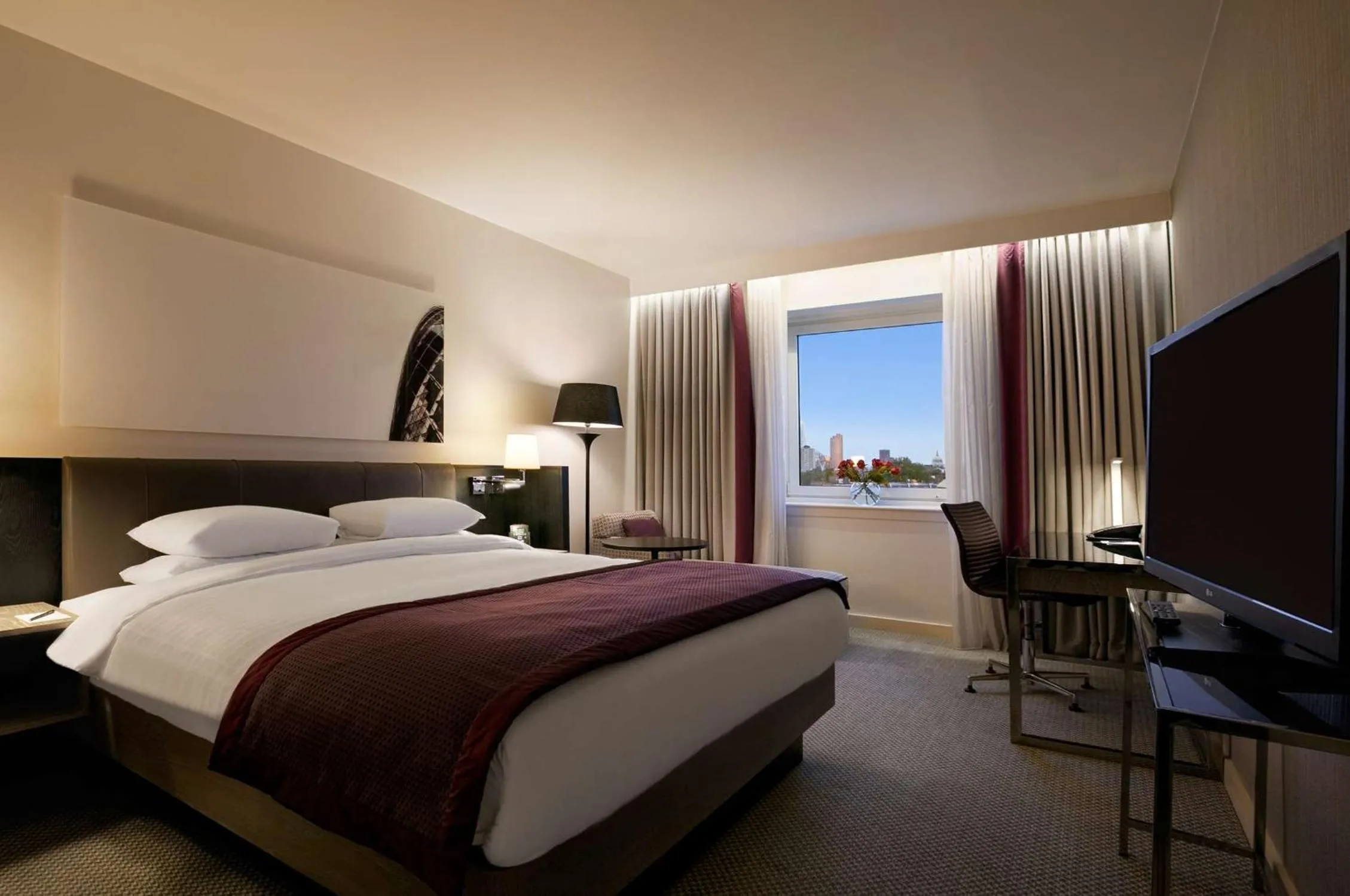 Bed in Hilton London Angel Islington