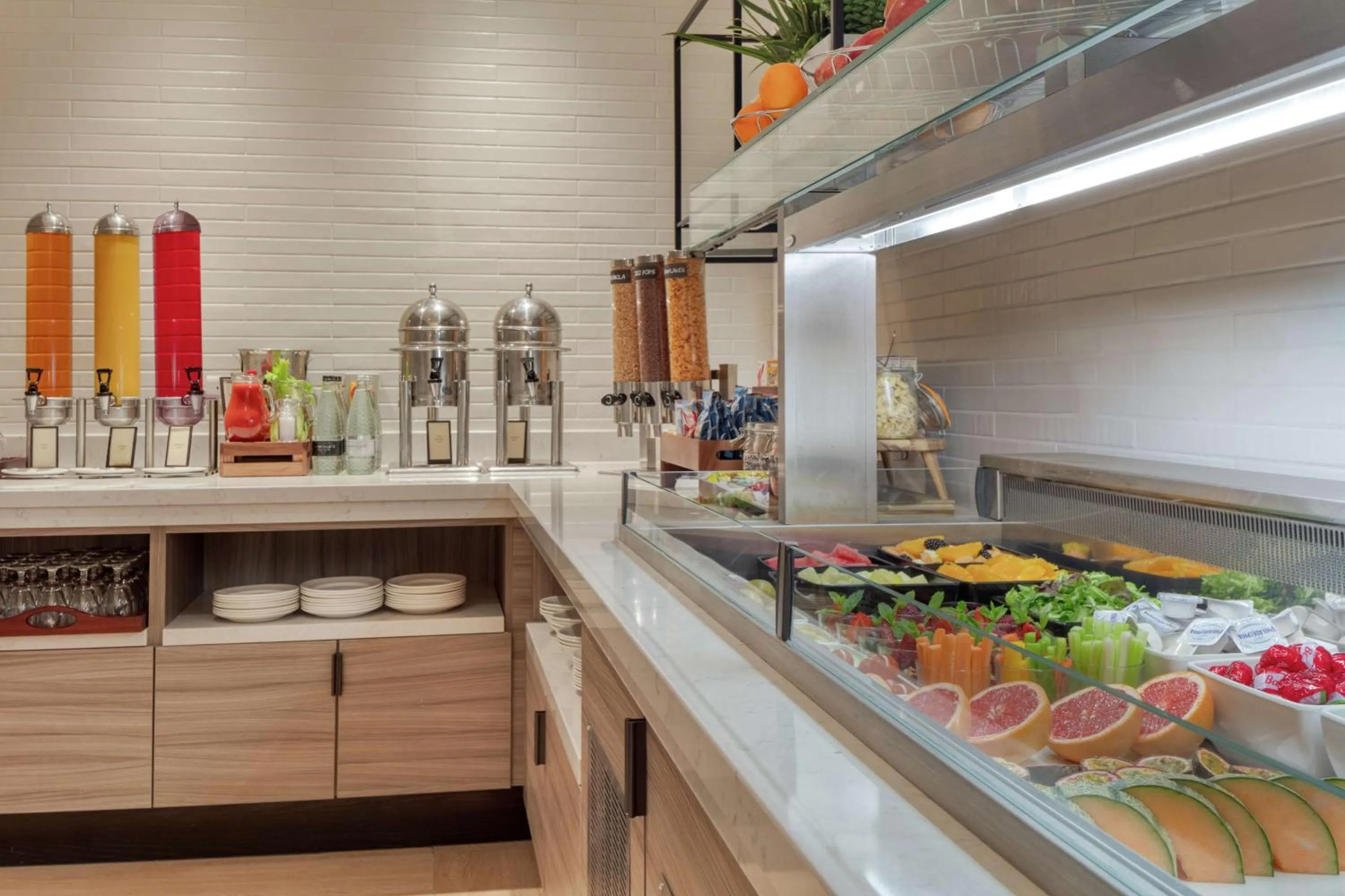 Breakfast in Hilton London Angel Islington