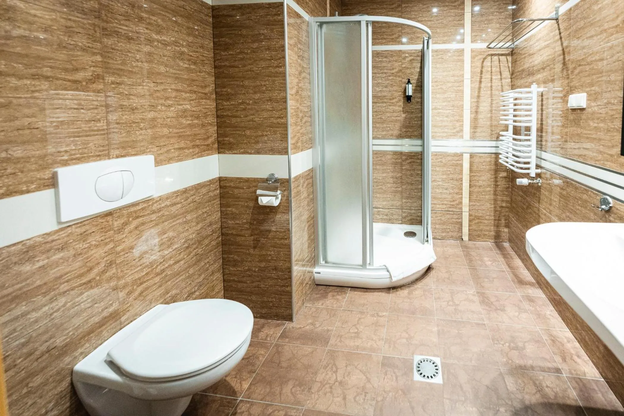 Shower in Hotel Panorama