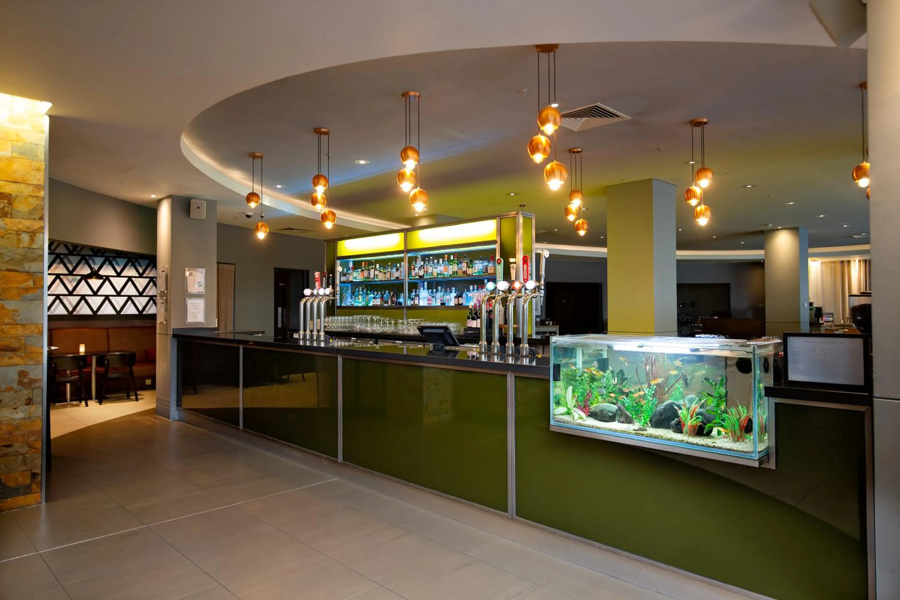 Restaurant/places to eat in Hilton London Canary Wharf