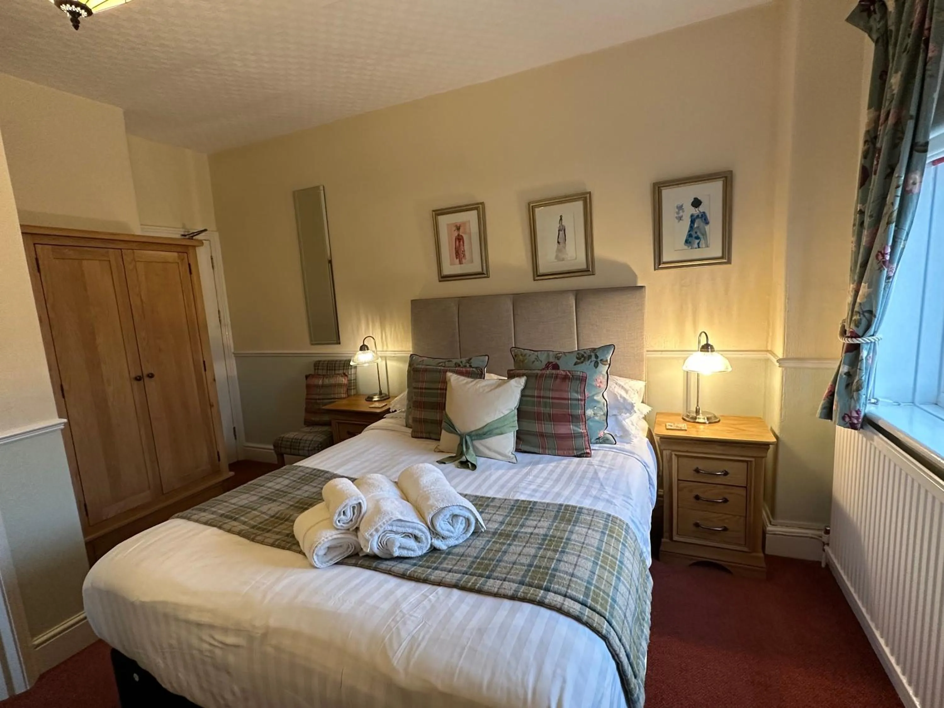 Bed in Chester House Guest House