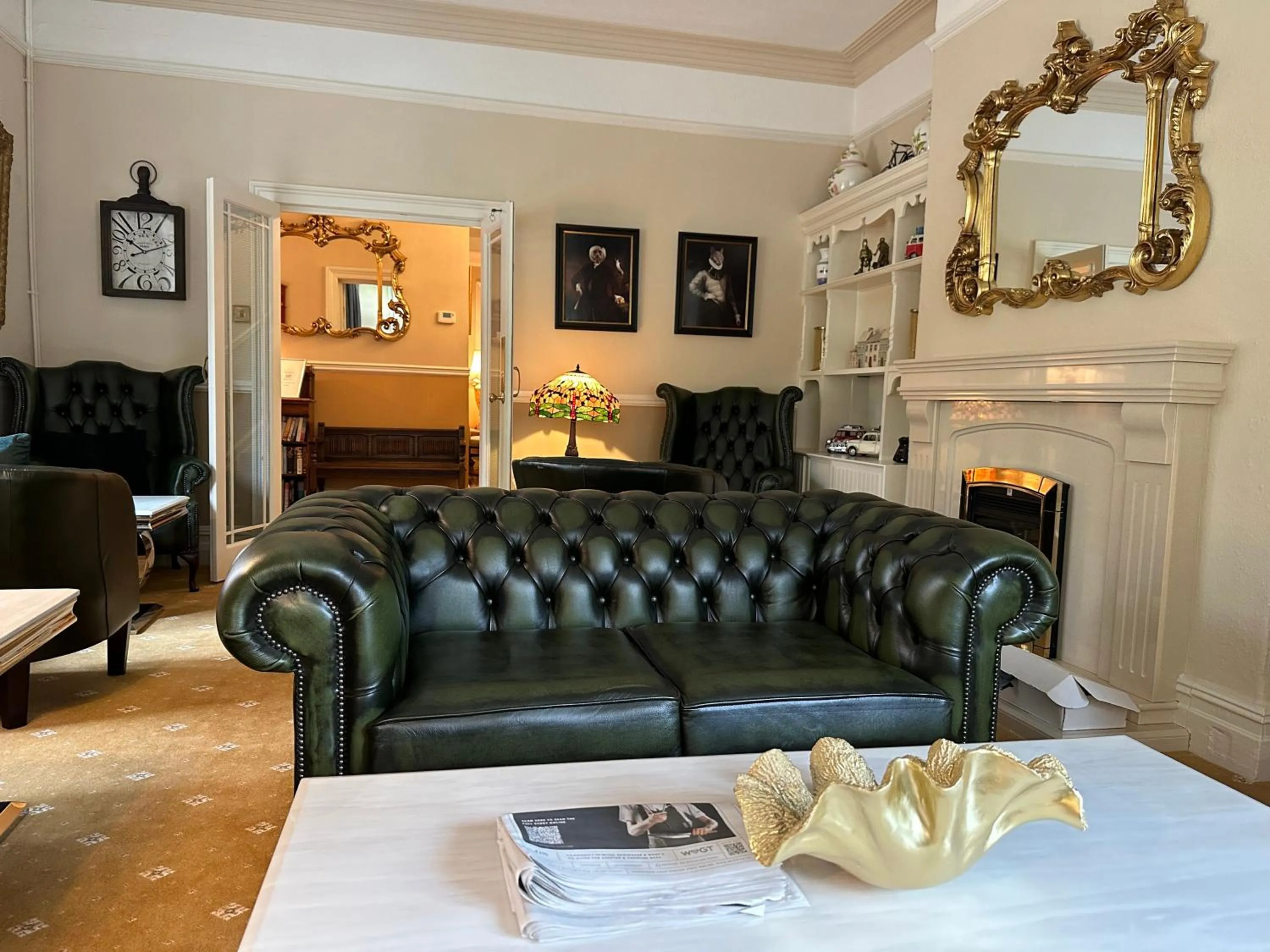 Communal lounge/ TV room in Chester House Guest House