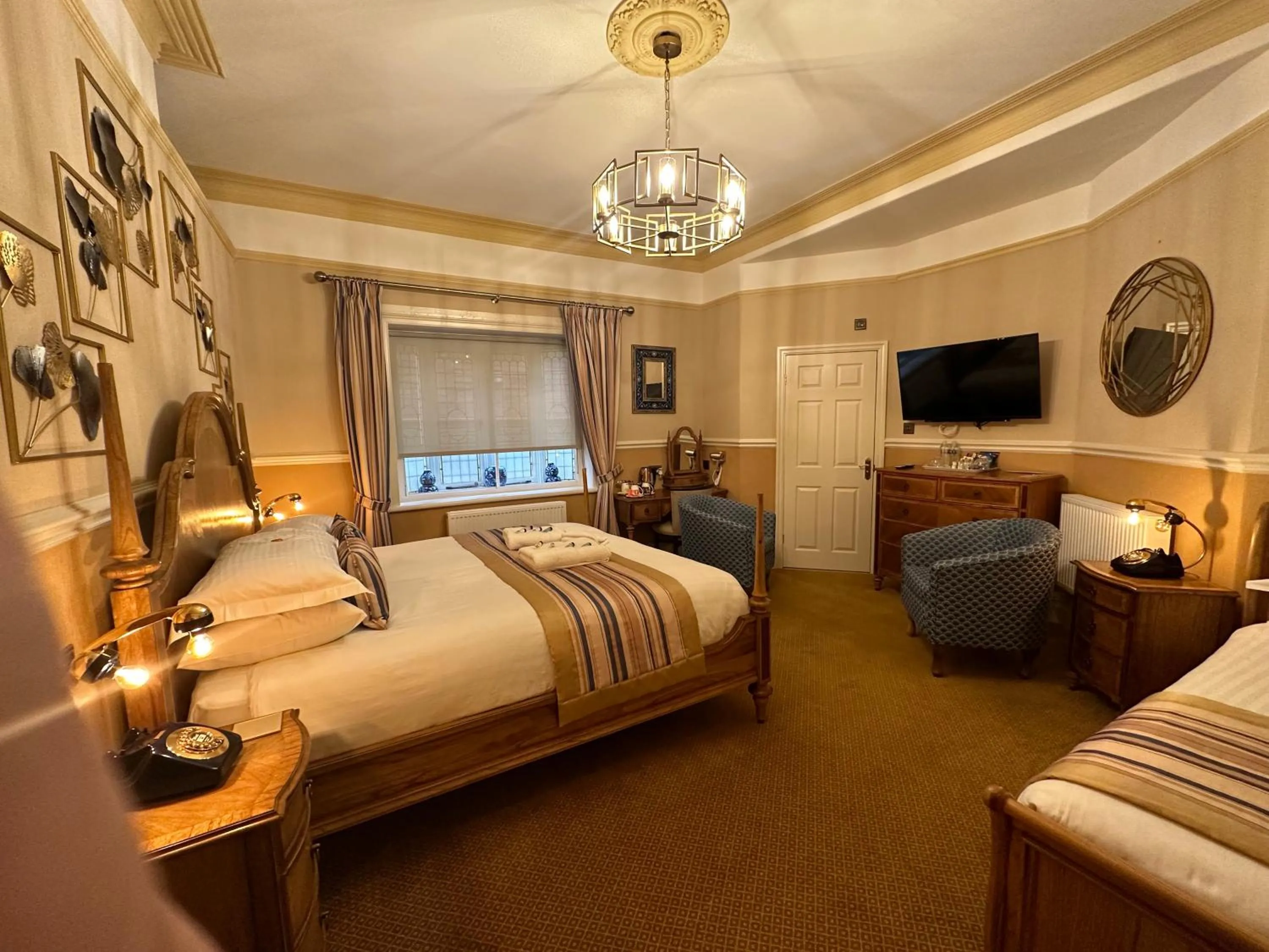 Photo of the whole room, Bed in Chester House Guest House