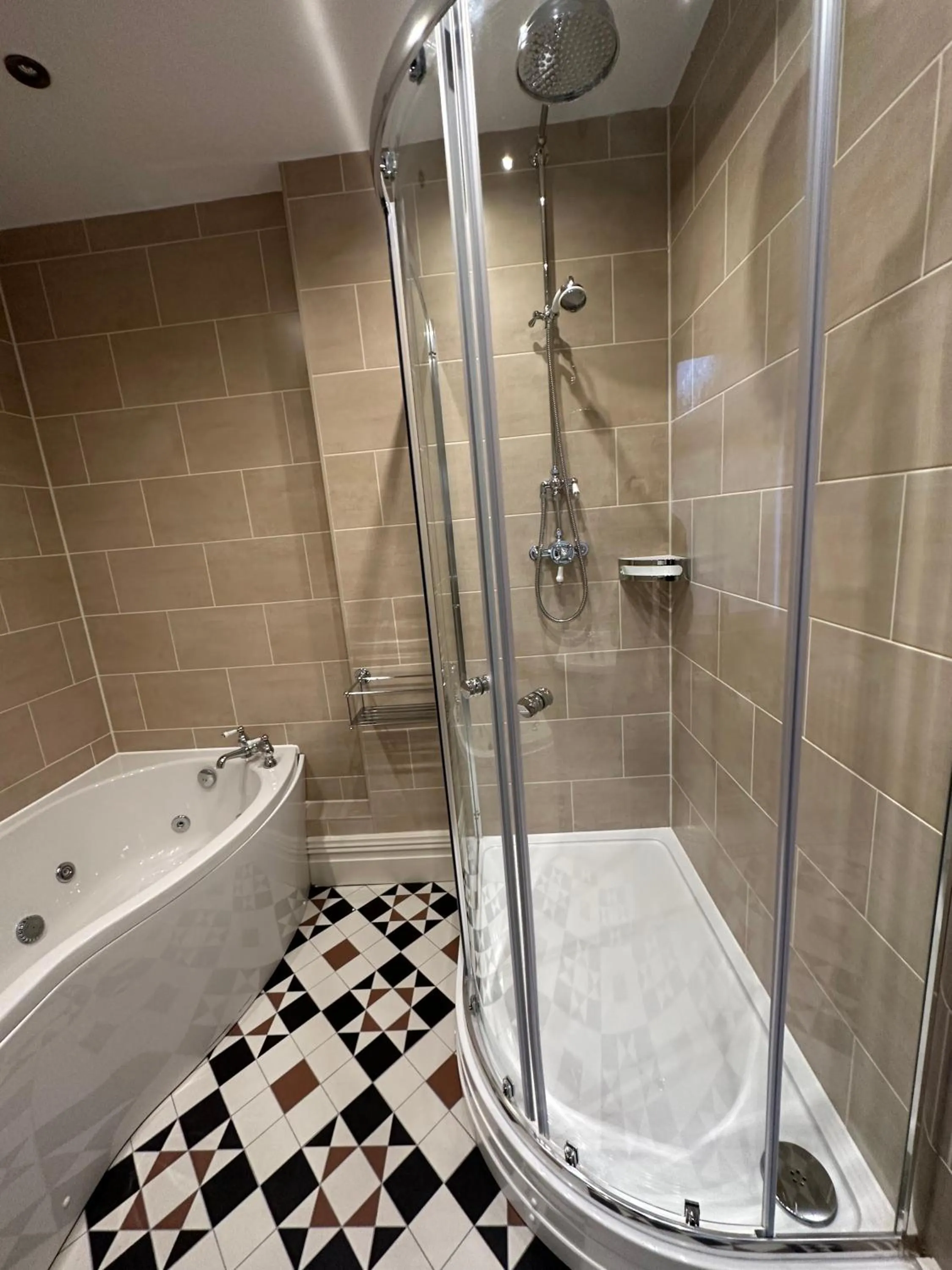 Shower in Chester House Guest House