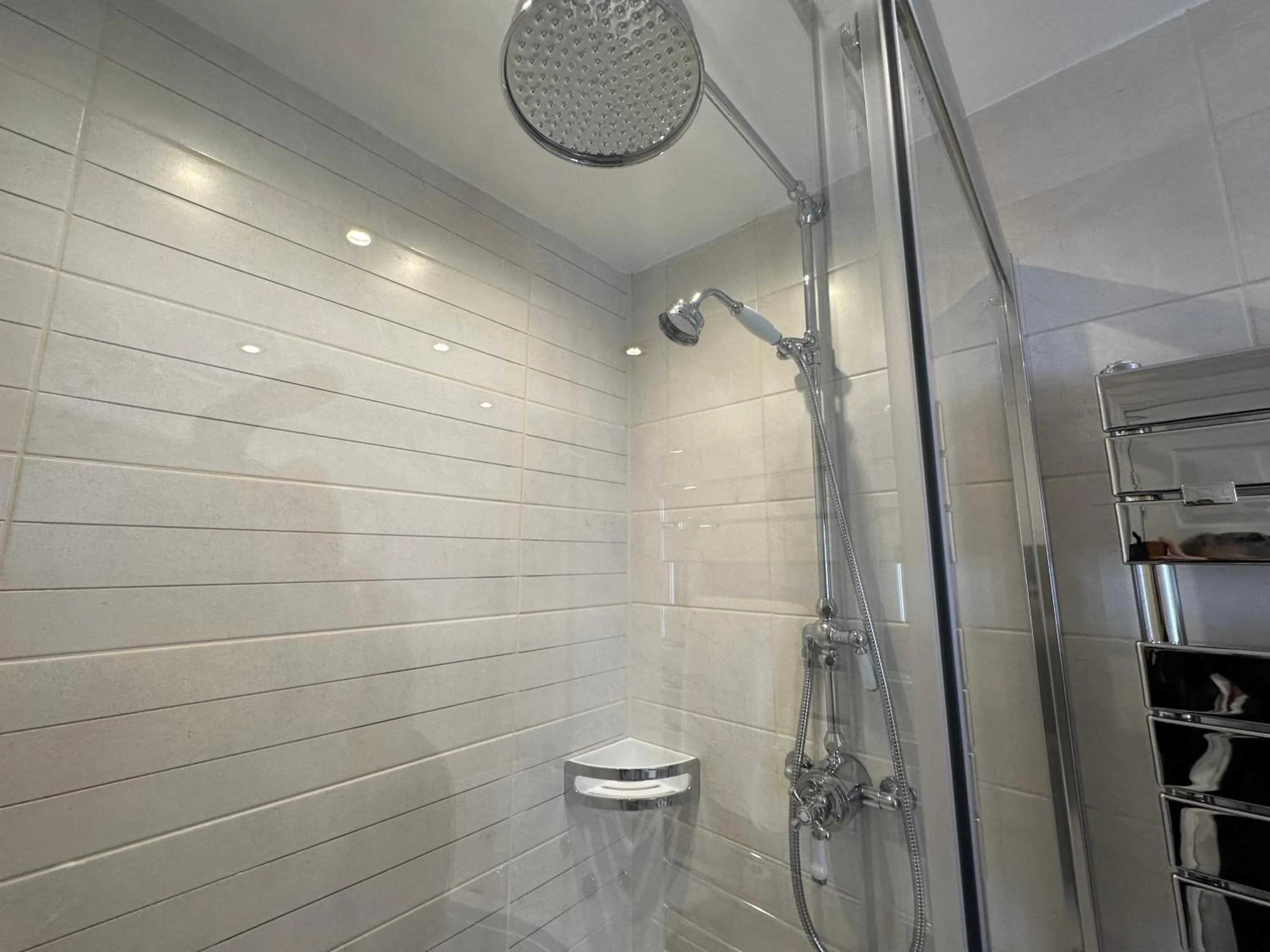 Shower in Chester House Guest House