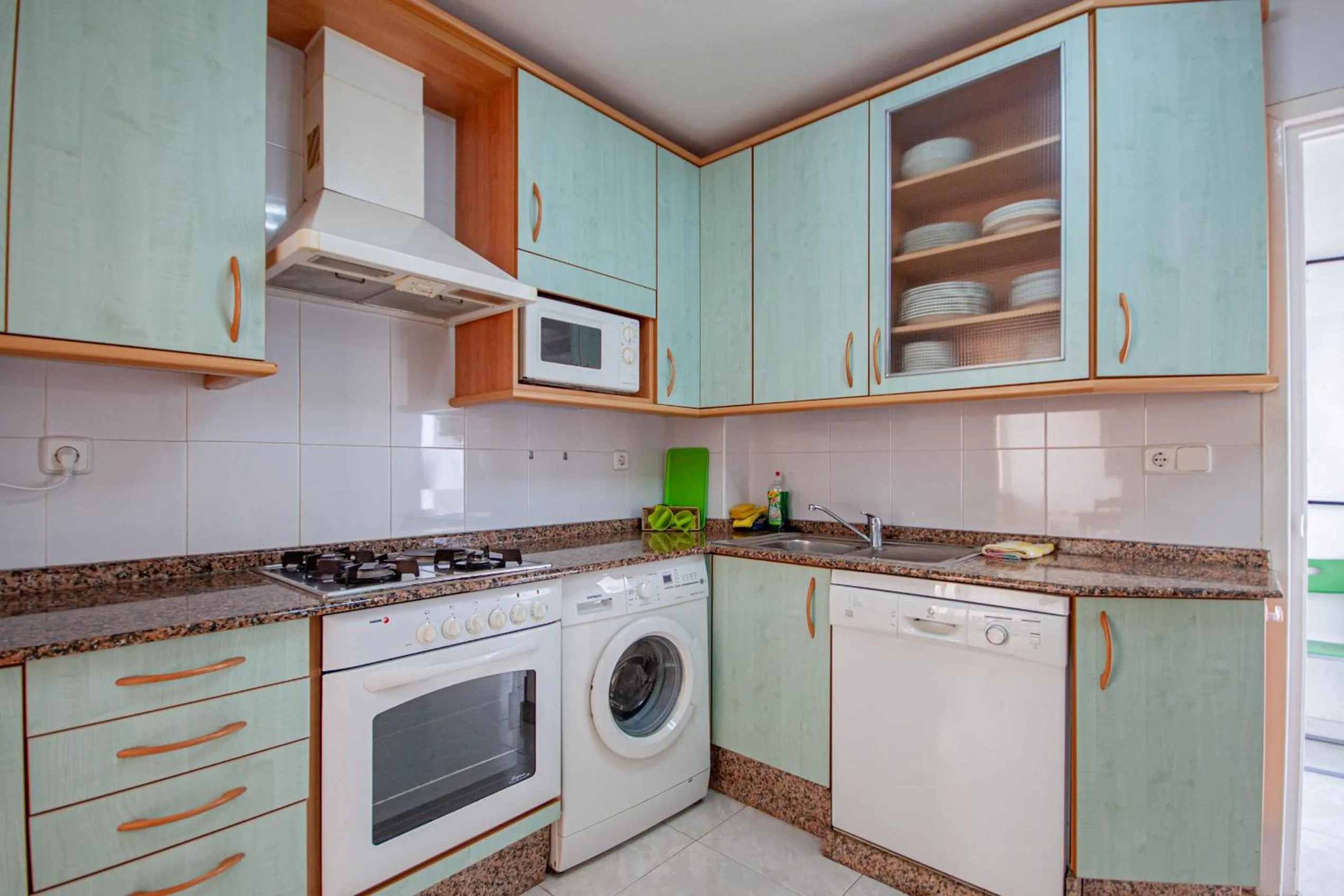Kitchen or kitchenette in Inmovecos apart con piscina Alisios 227