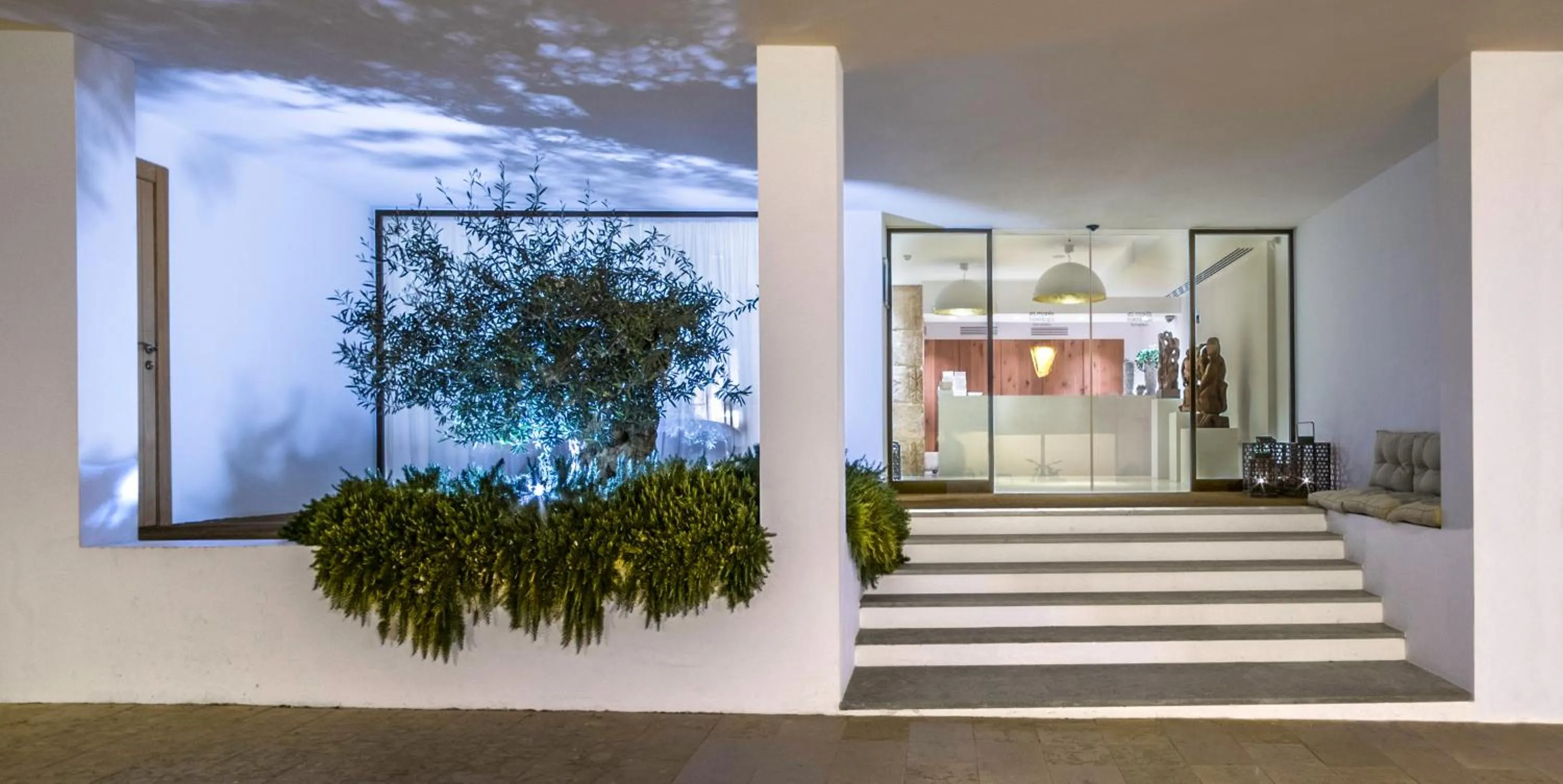 Facade/entrance in Hotel Es Marès