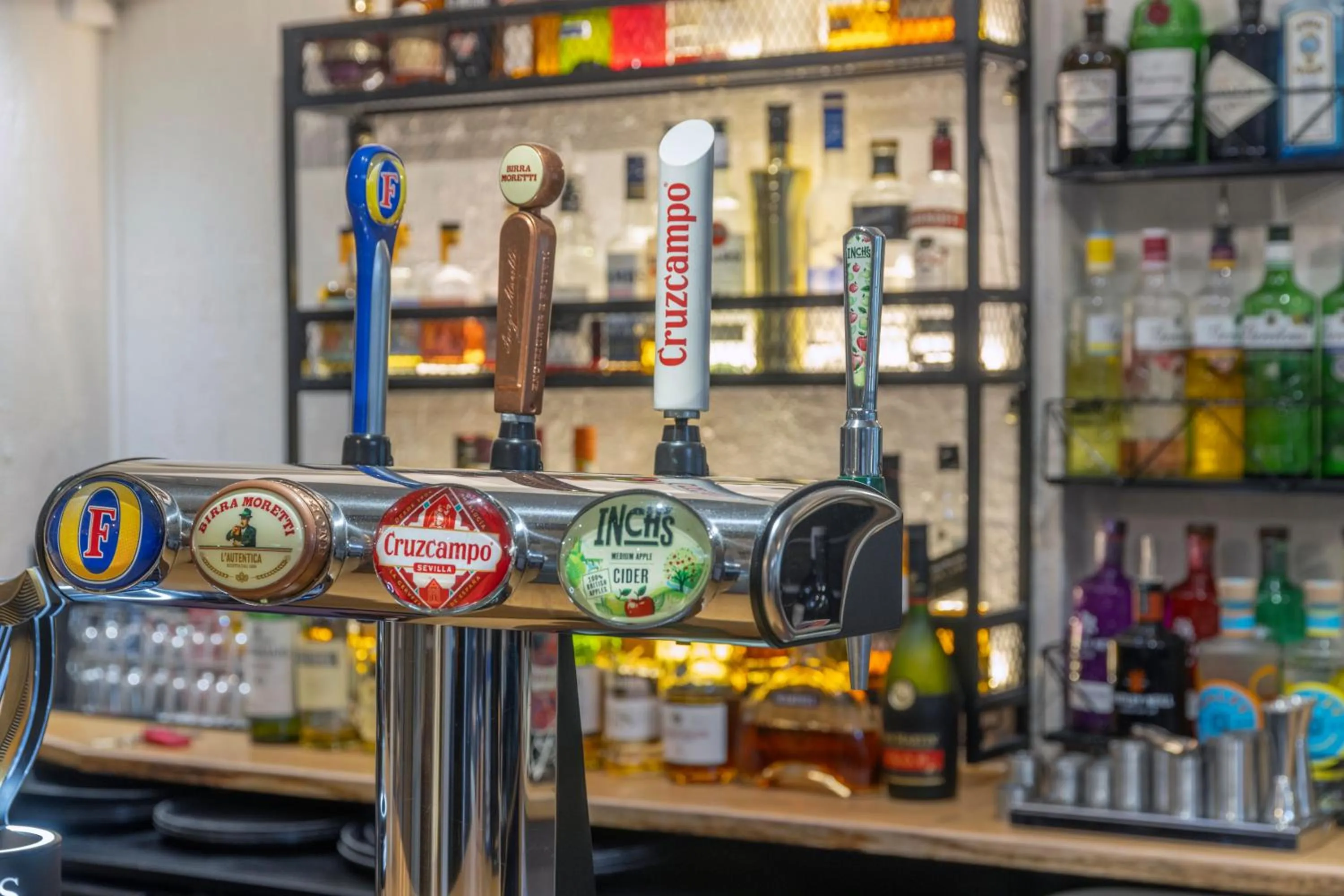 Lounge or bar in Best Western Weymouth Hotel Rembrandt