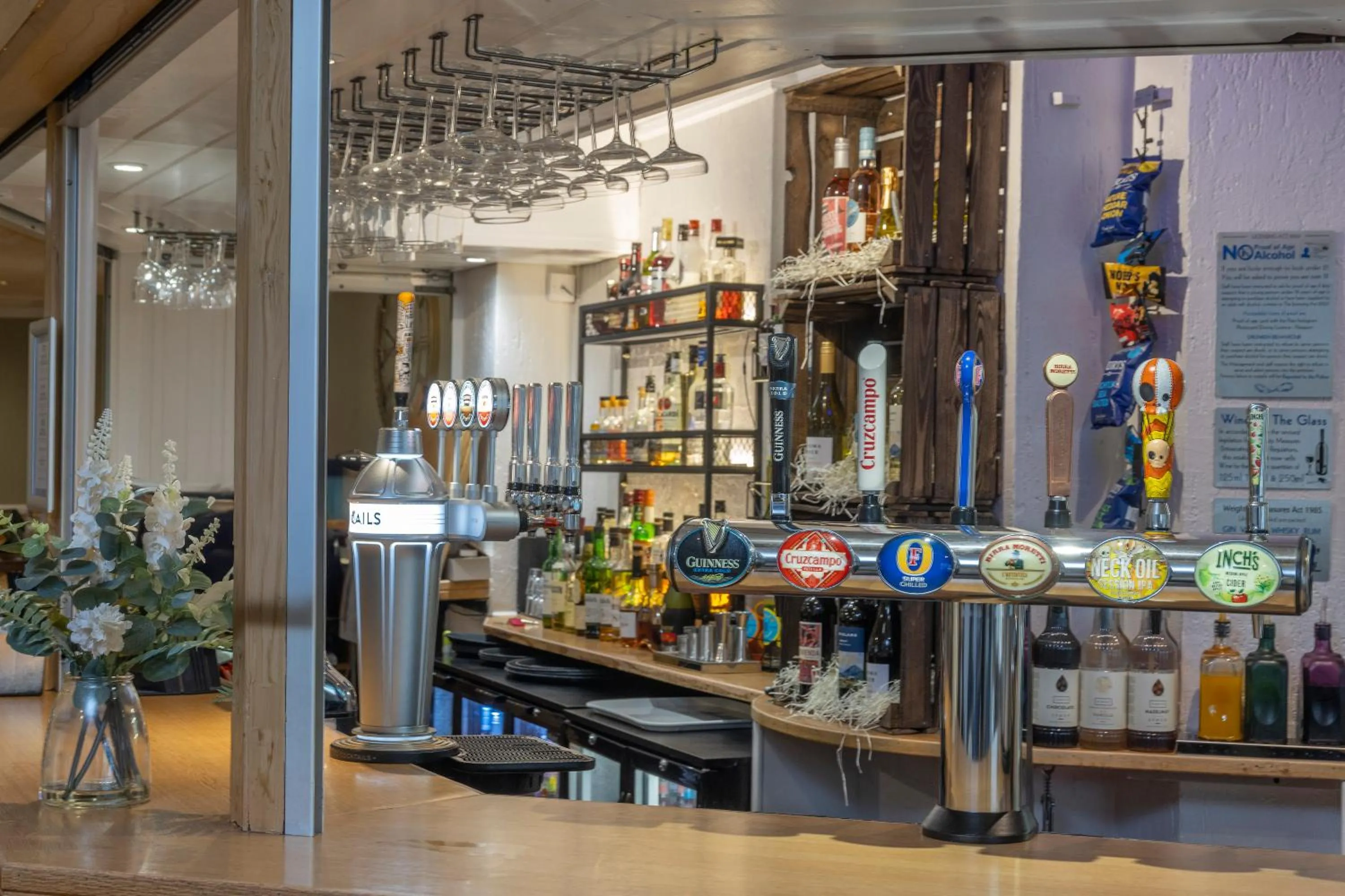 Lounge or bar in Best Western Weymouth Hotel Rembrandt