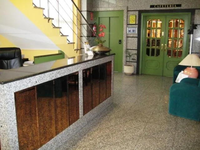 Lobby or reception in Puente Romano