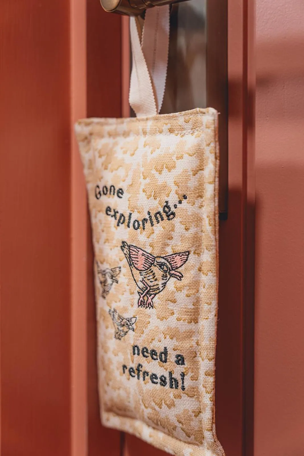 The Potters Heron - A Heartwood Inn