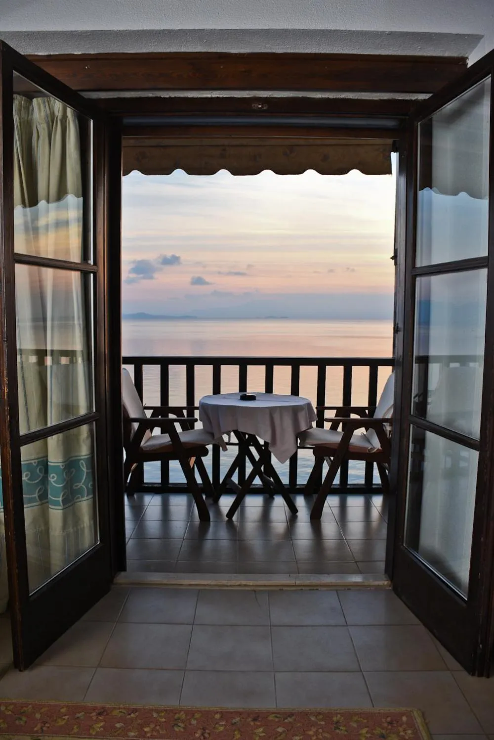 Summer in Maistrali Hotel