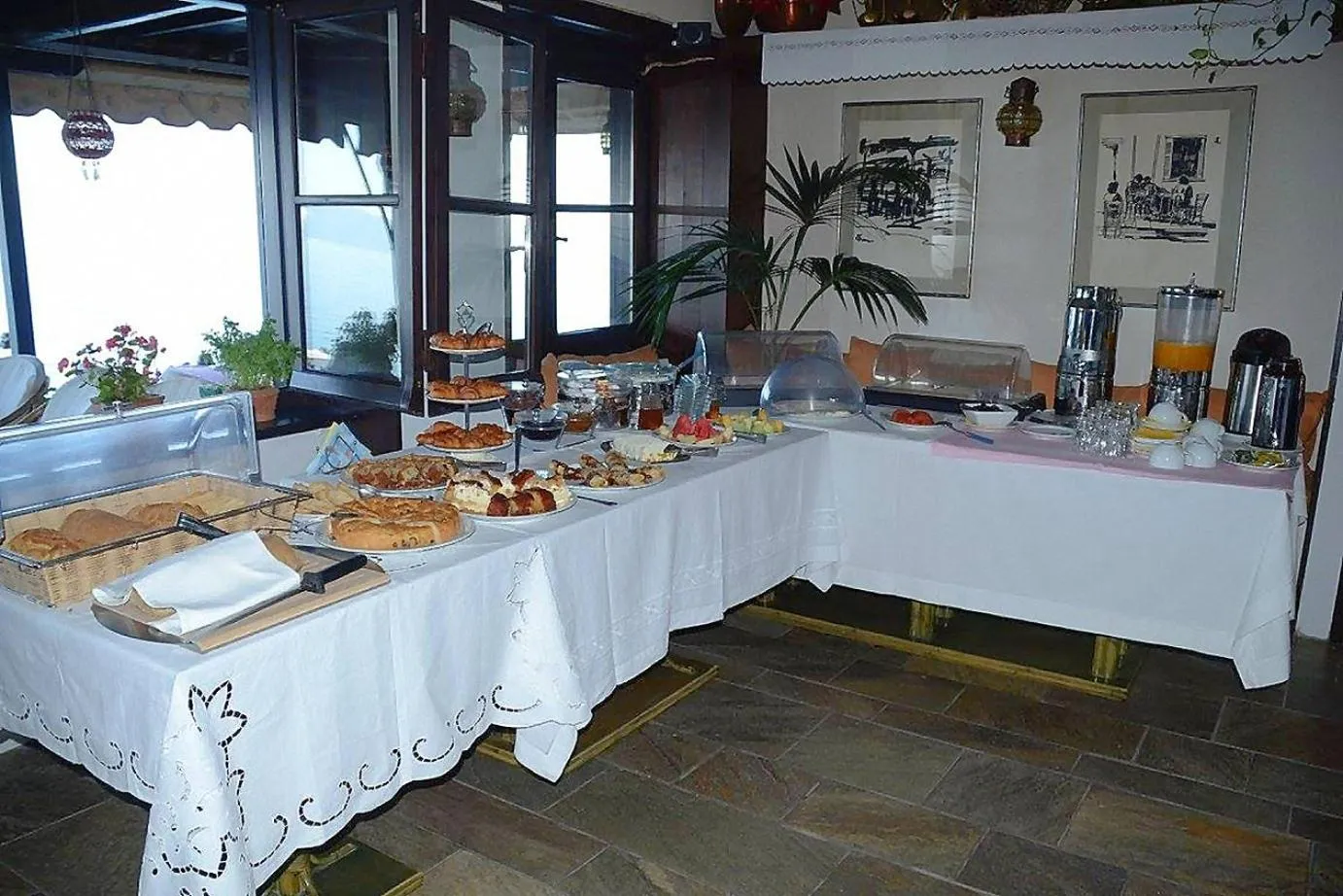Continental breakfast in Maistrali Hotel