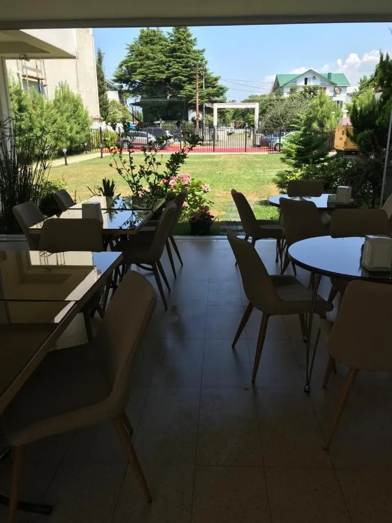 Restaurant/places to eat in Kobuleti Beach Club