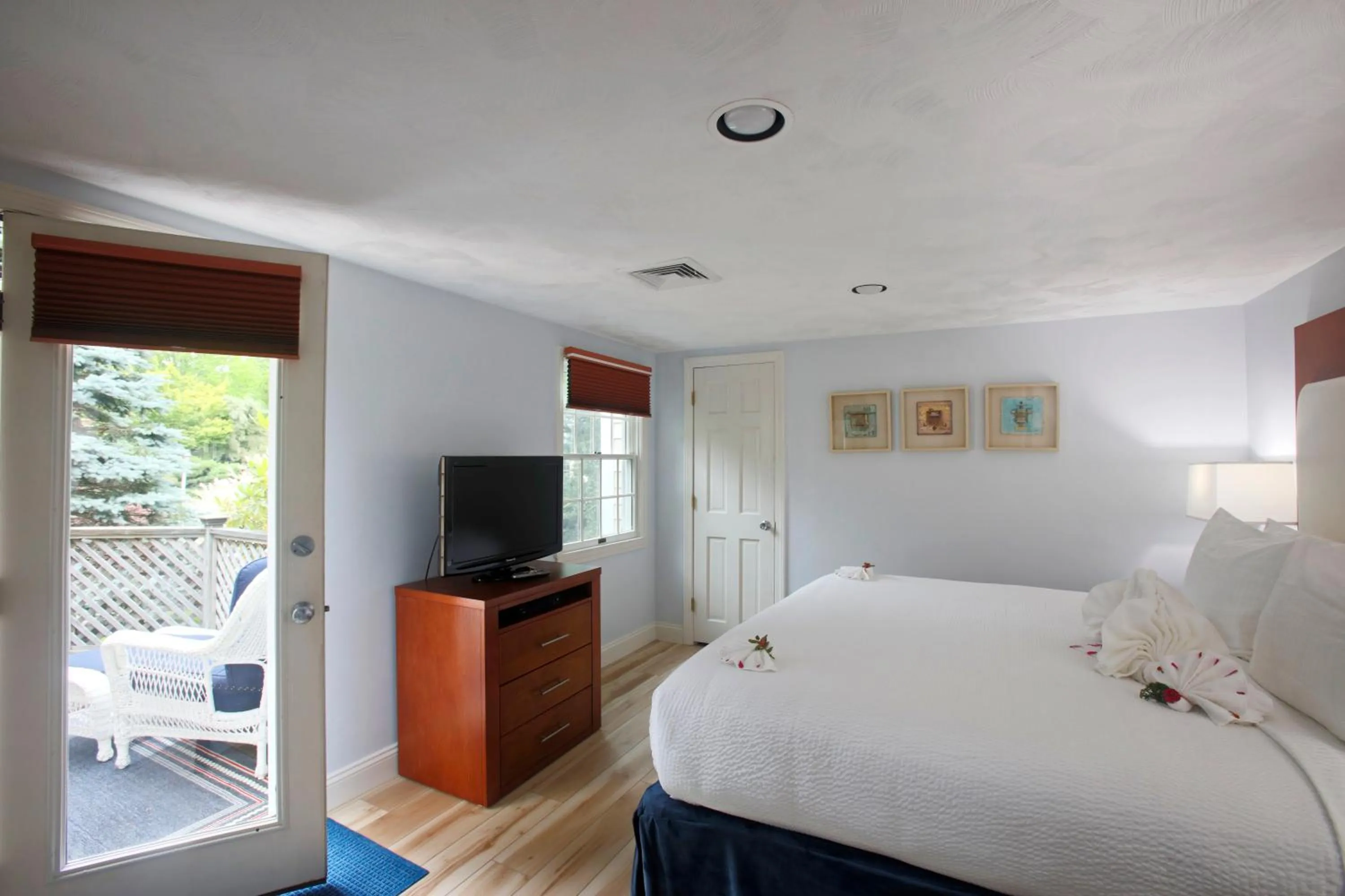 Bedroom, Bed in Pleasant Bay Village Resort