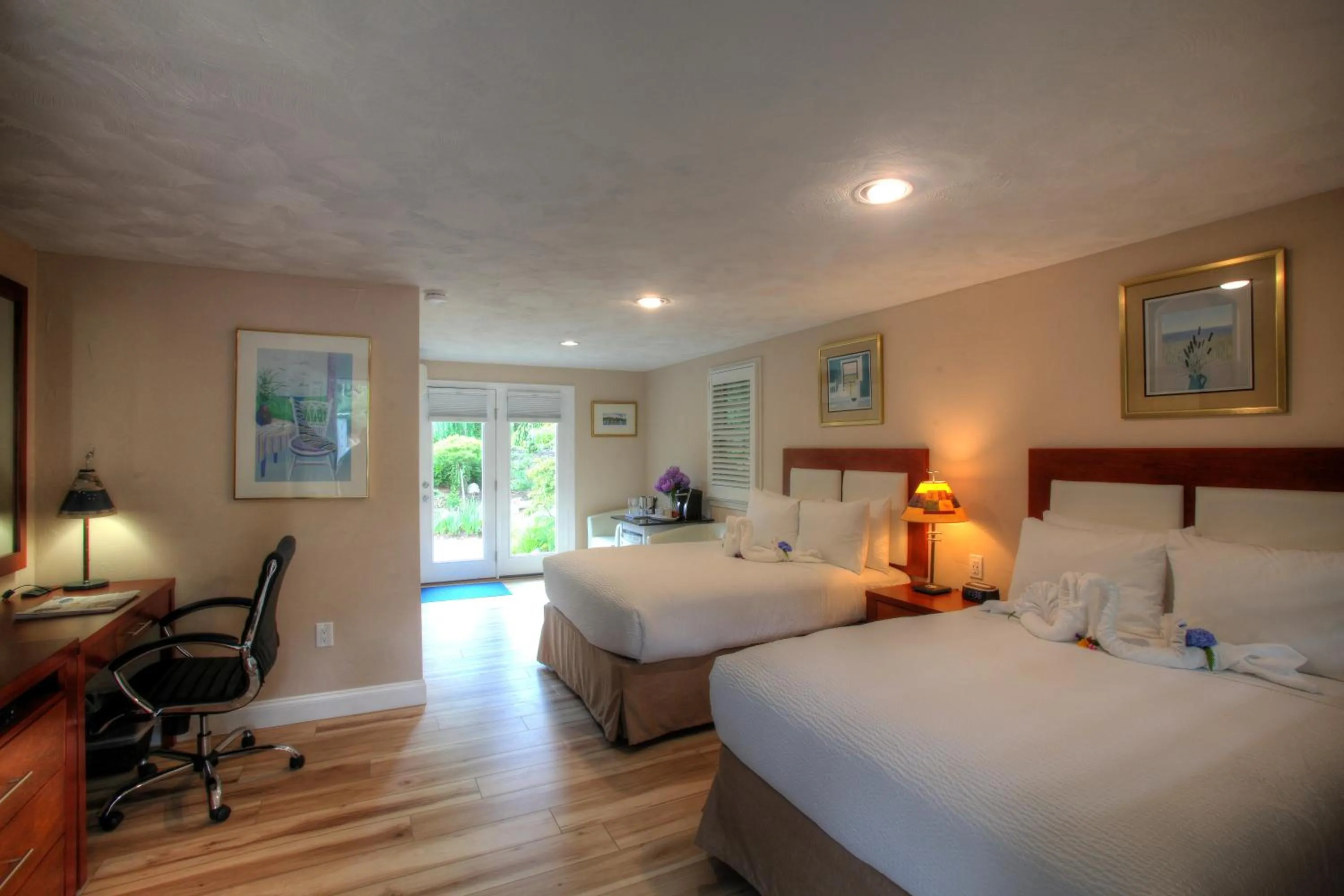 Bedroom, Bed in Pleasant Bay Village Resort