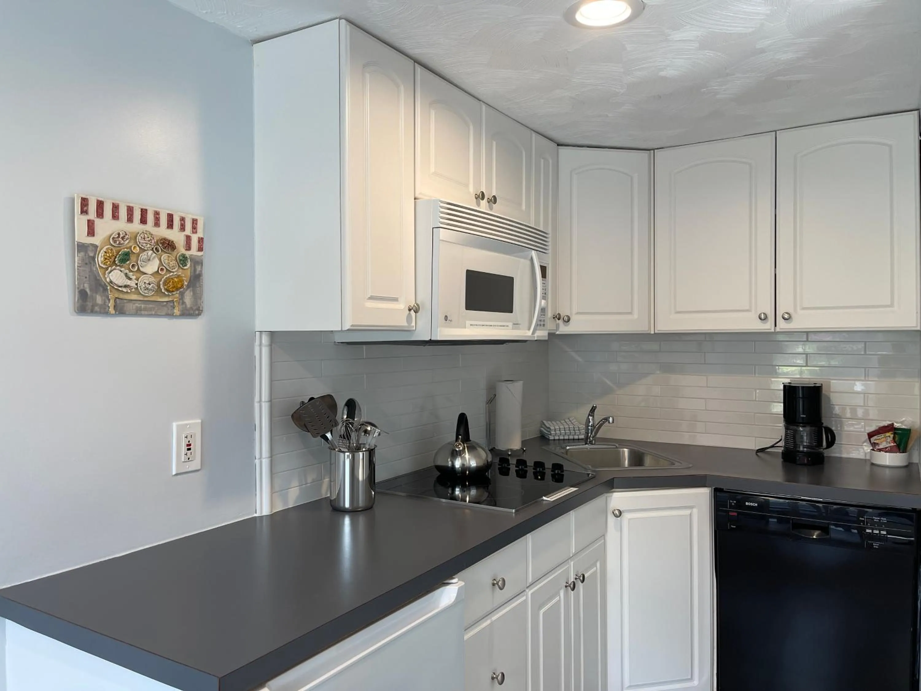 Kitchen or kitchenette in Pleasant Bay Village Resort