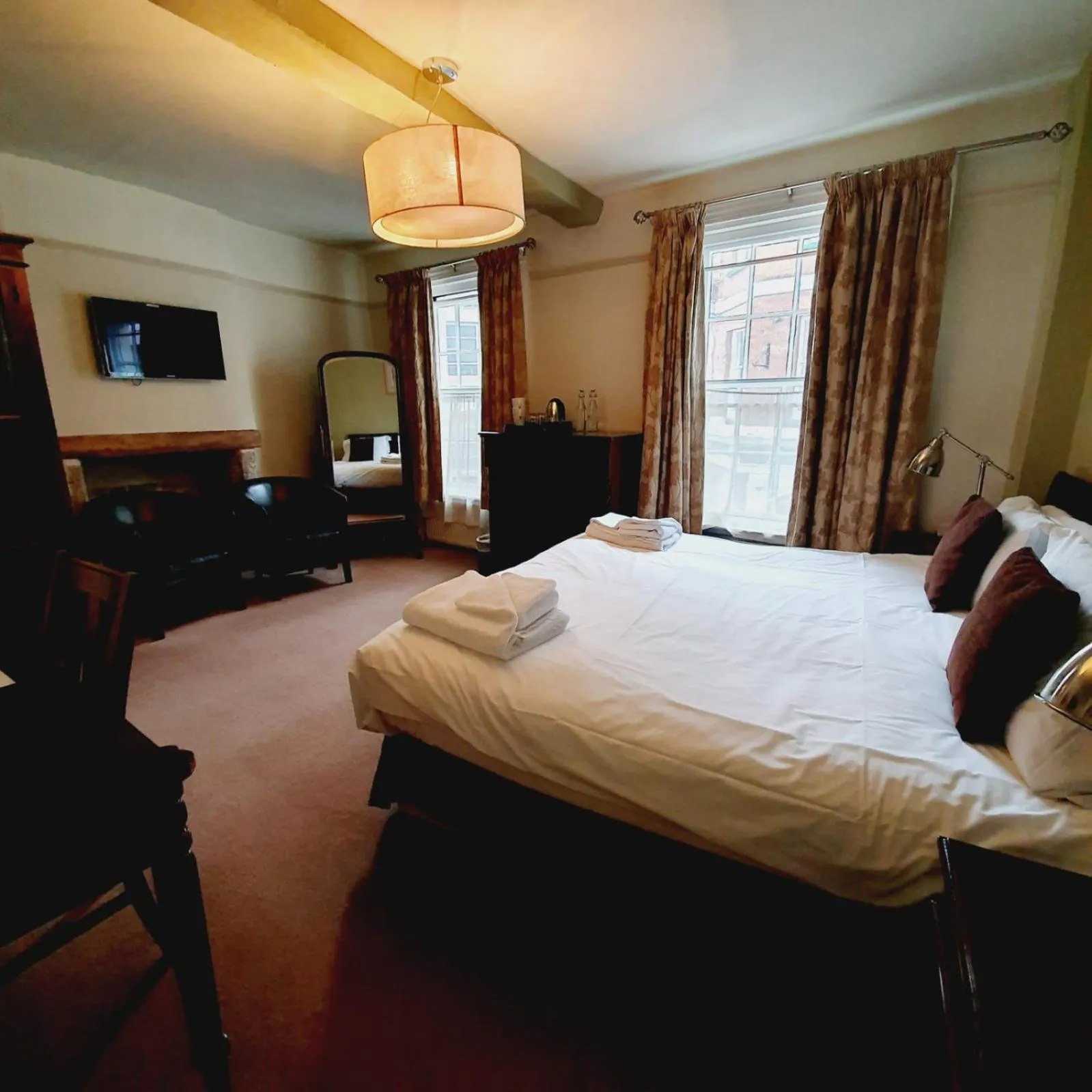 Bed in The Kings Head Hotel