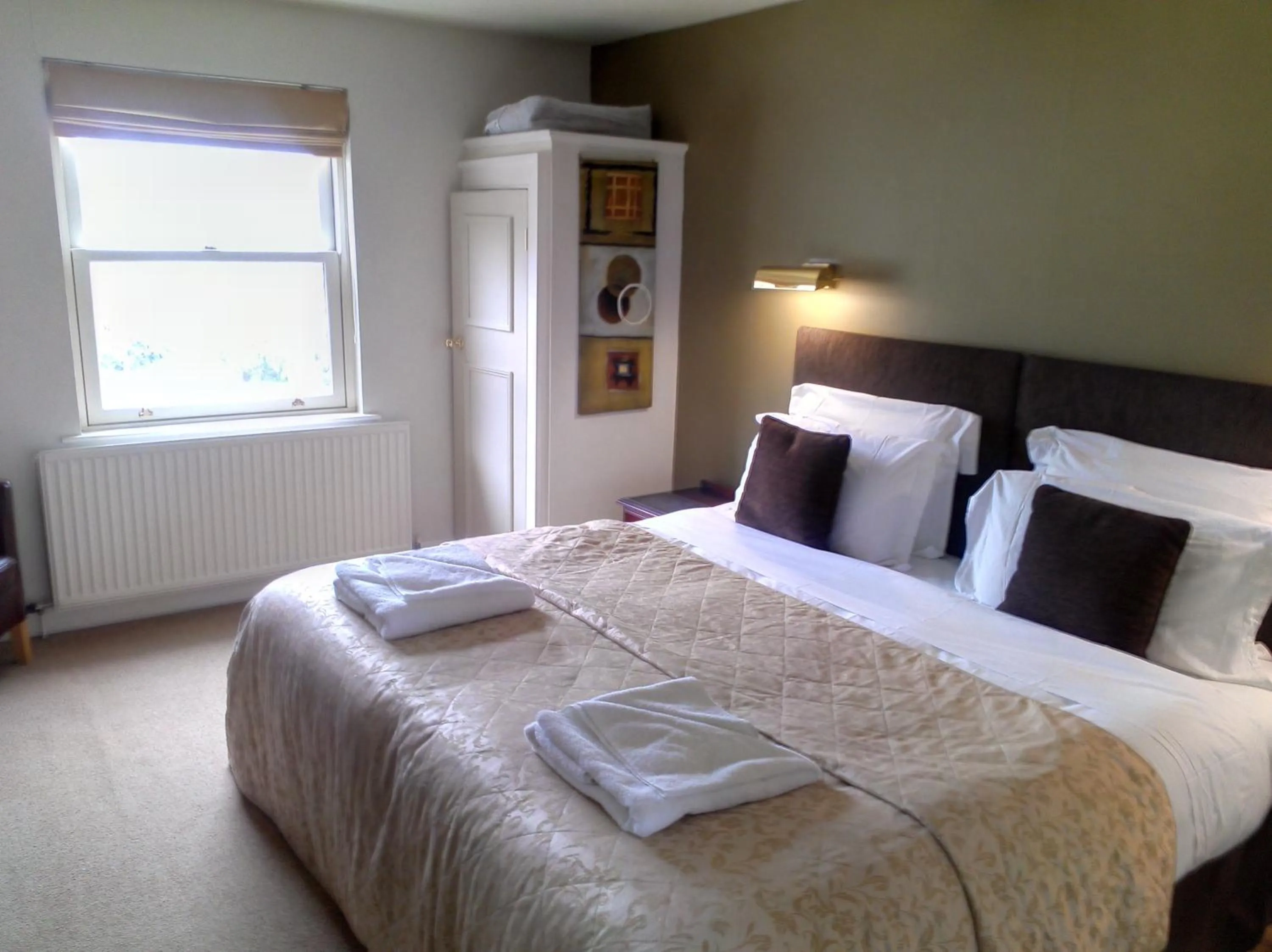 Bedroom, Bed in The Kings Head Hotel