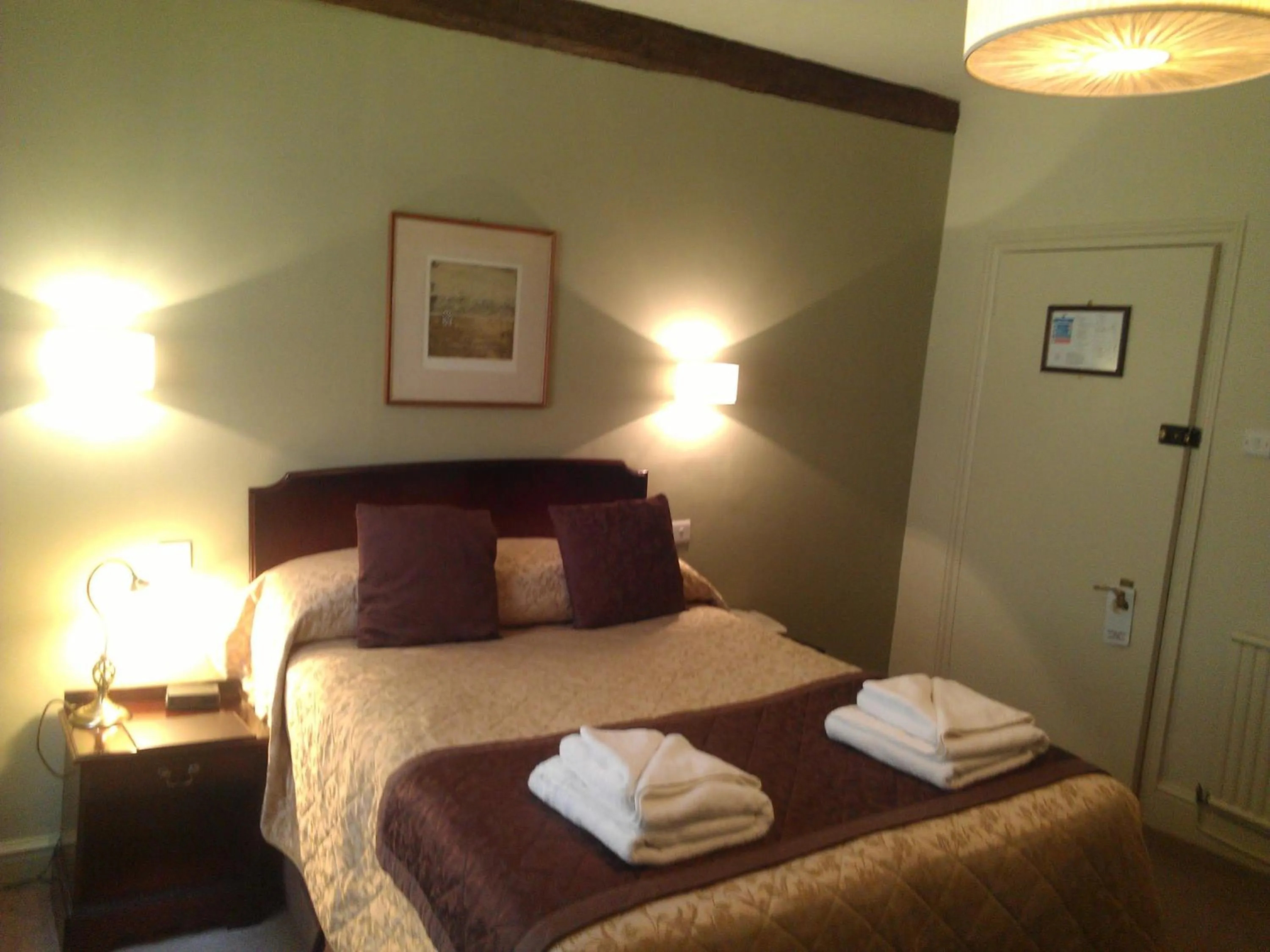 Bedroom, Bed in The Kings Head Hotel