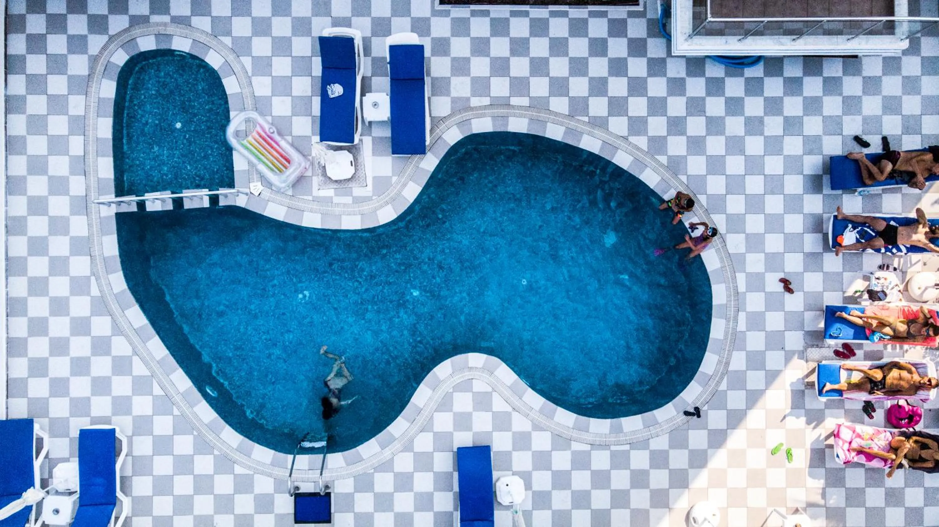 Swimming pool in Vesta Hotel