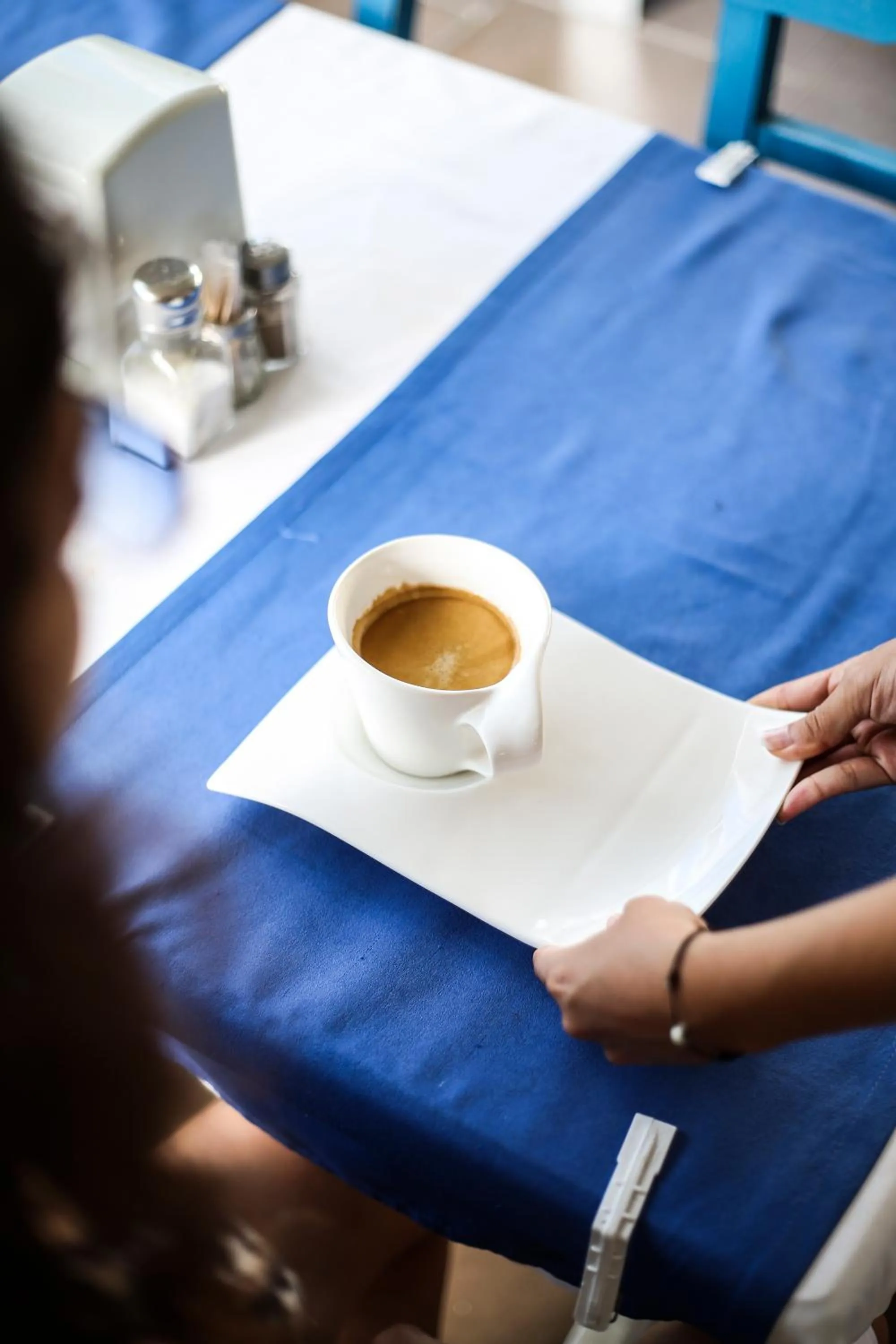 Coffee/tea facilities in Vesta Hotel