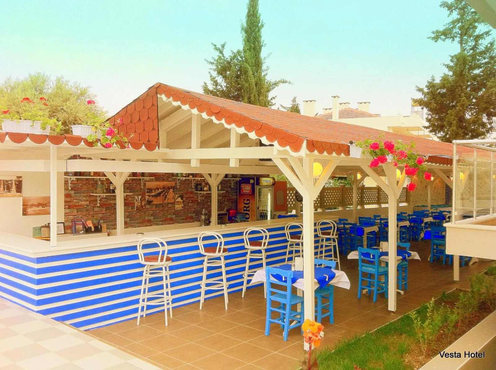 Restaurant/places to eat in Vesta Hotel