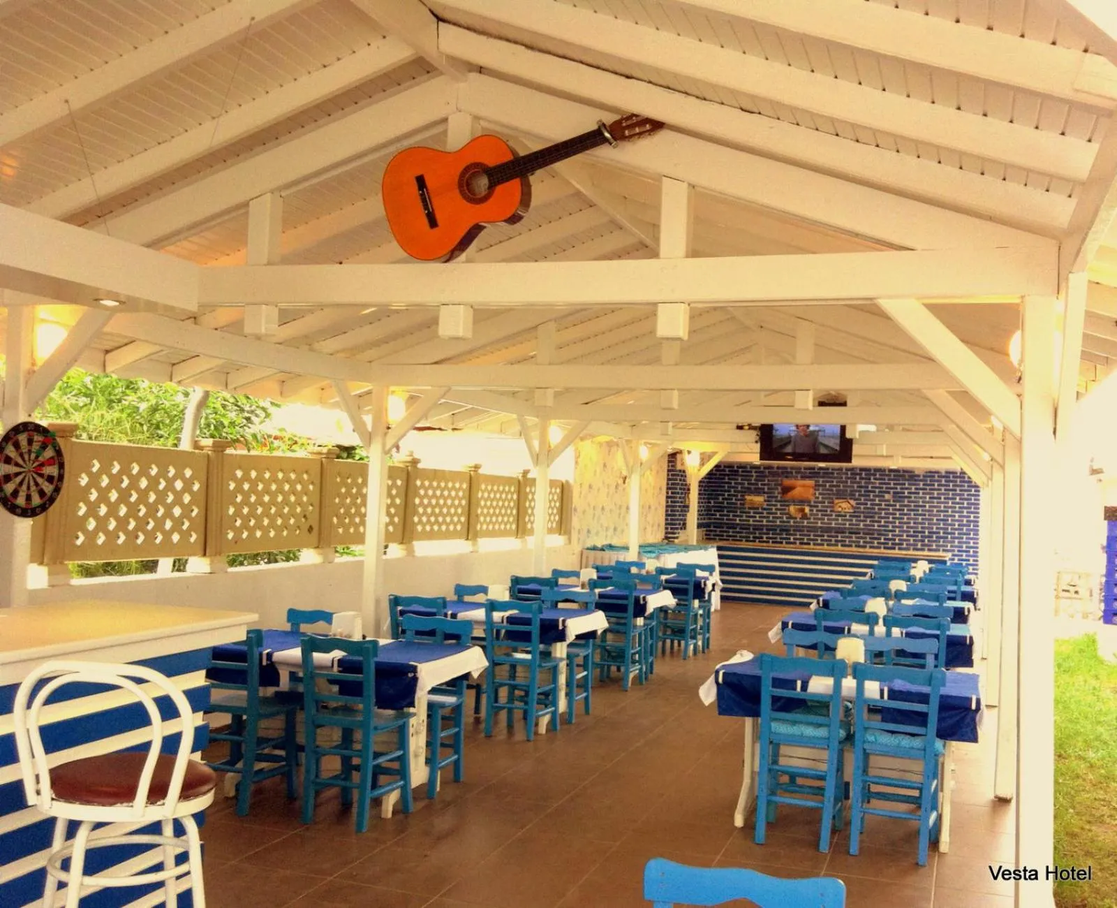 Restaurant/places to eat in Vesta Hotel