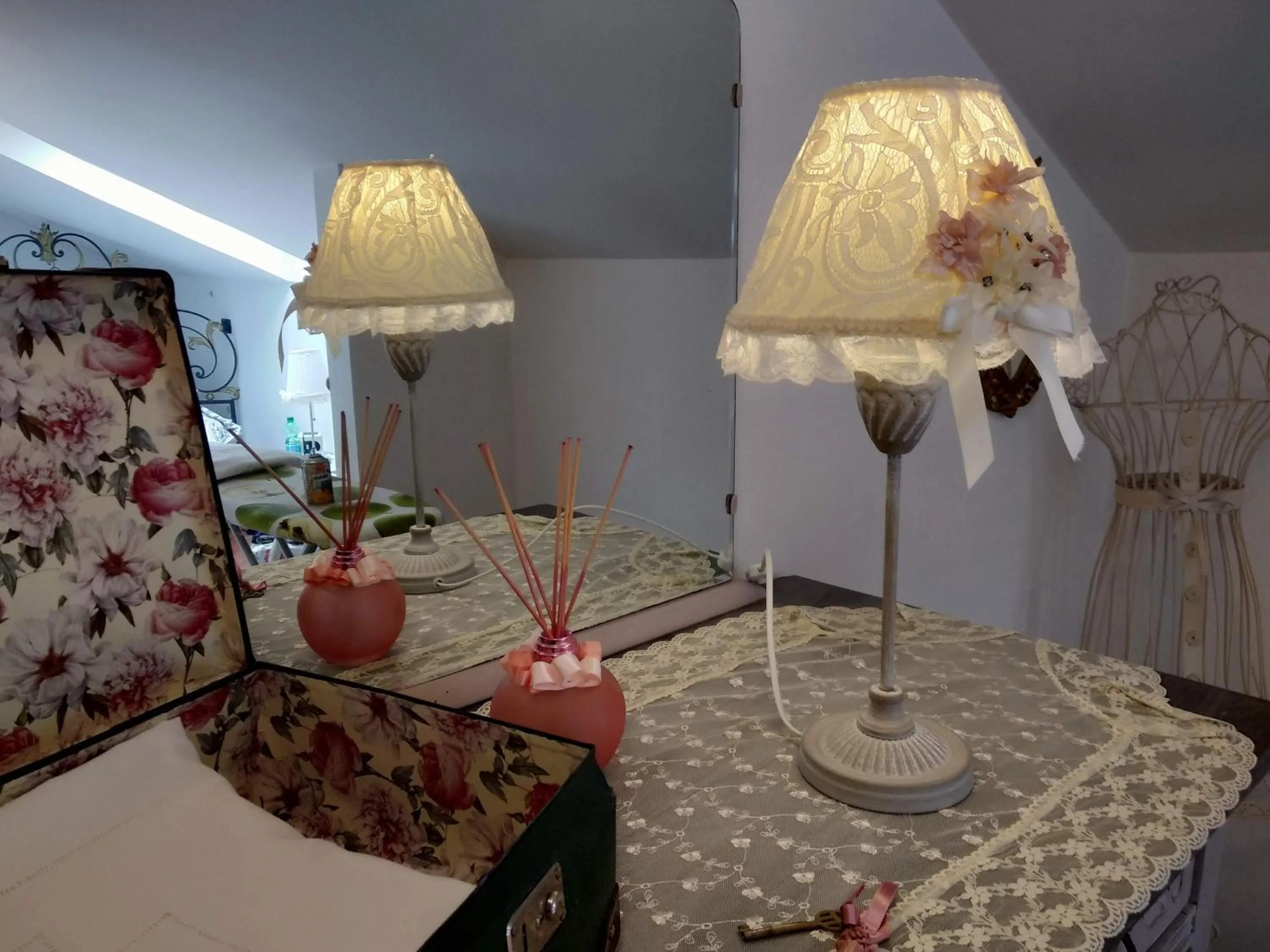 Decorative detail in B&B Palazzo Mestichelli Boutique Palace