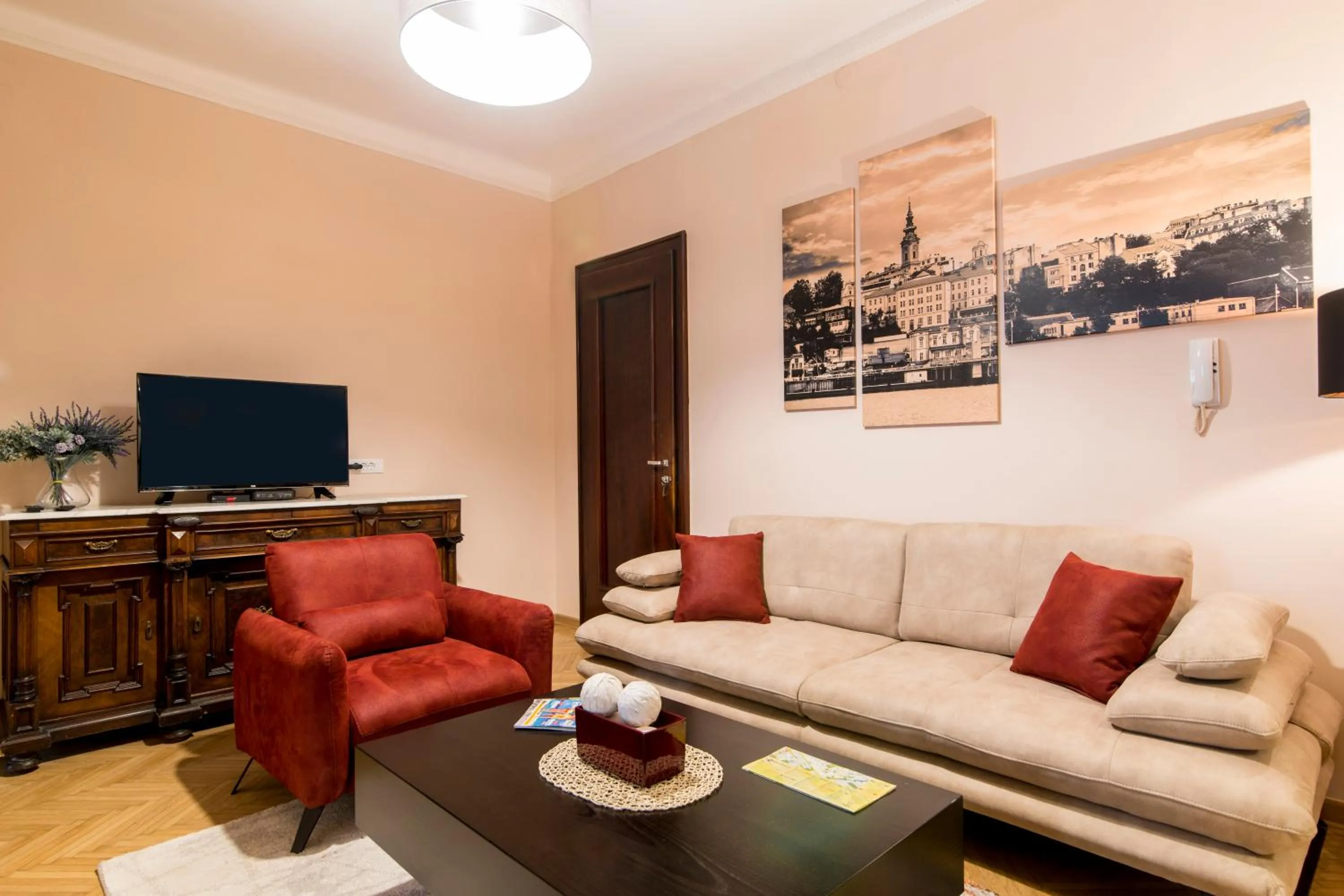 Living room in Apartments Top Central 3