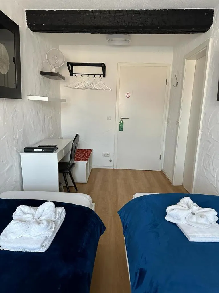 Bed in Hotel Zum Goldenen Anker