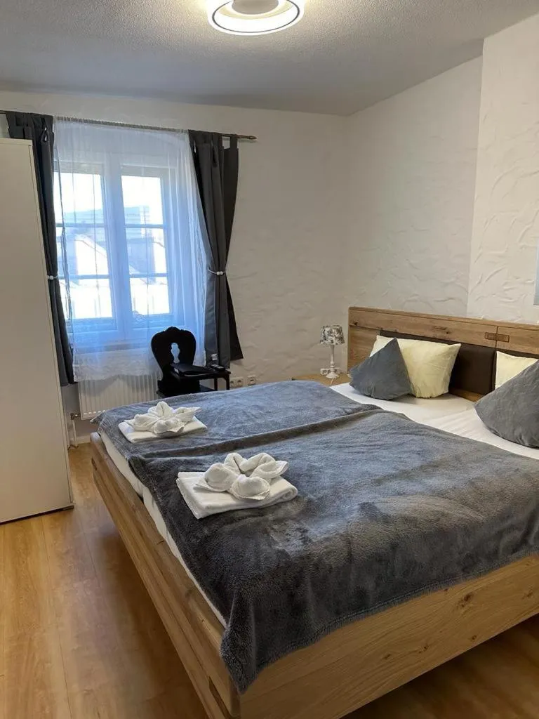 Bed in Hotel Zum Goldenen Anker