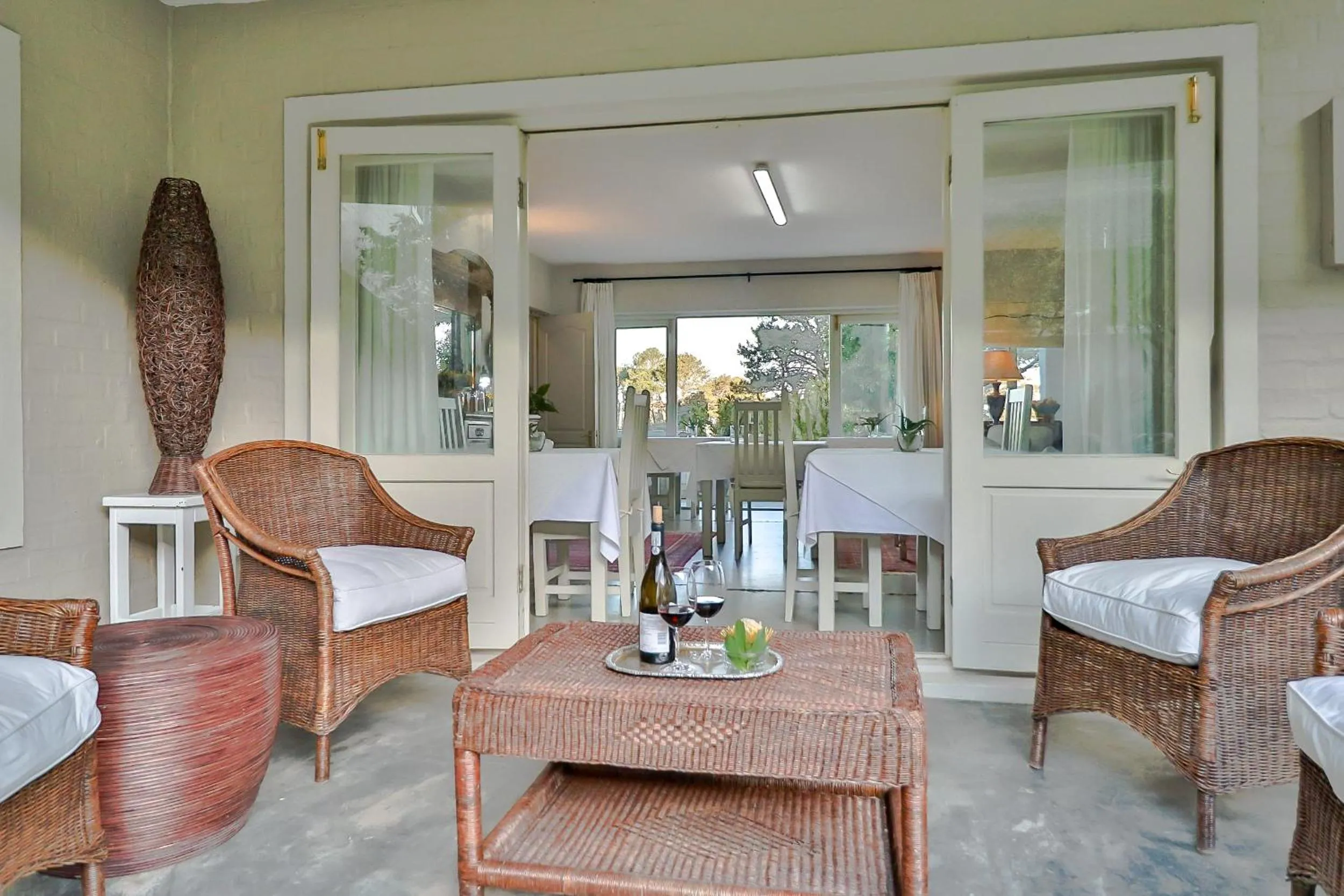 Patio in Hermanus Lodge on the Green - Solar Power